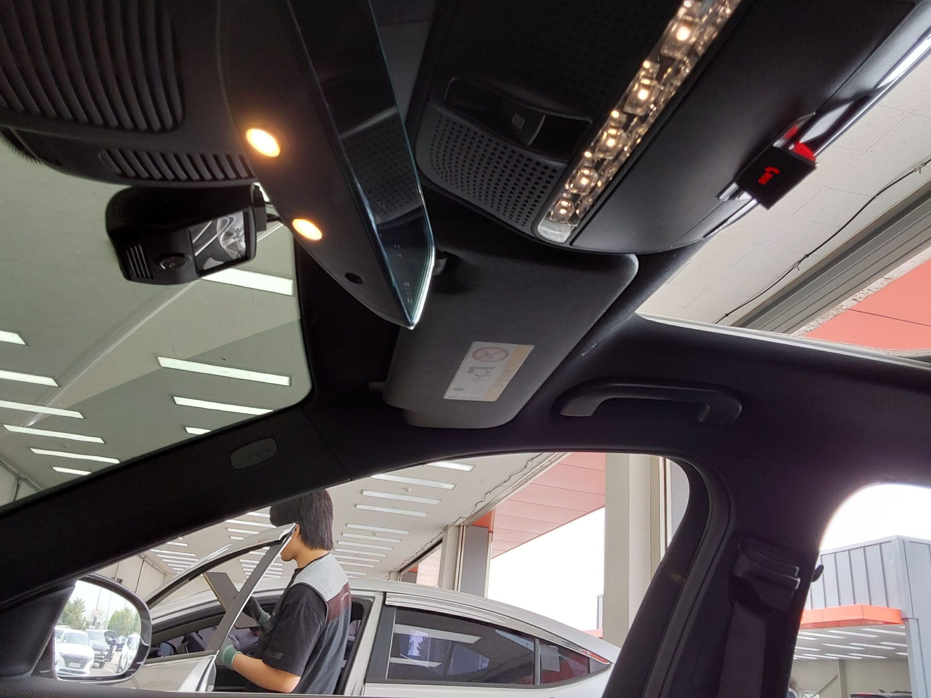 Mercedes-Benz E-Class 2022 - Image 20
