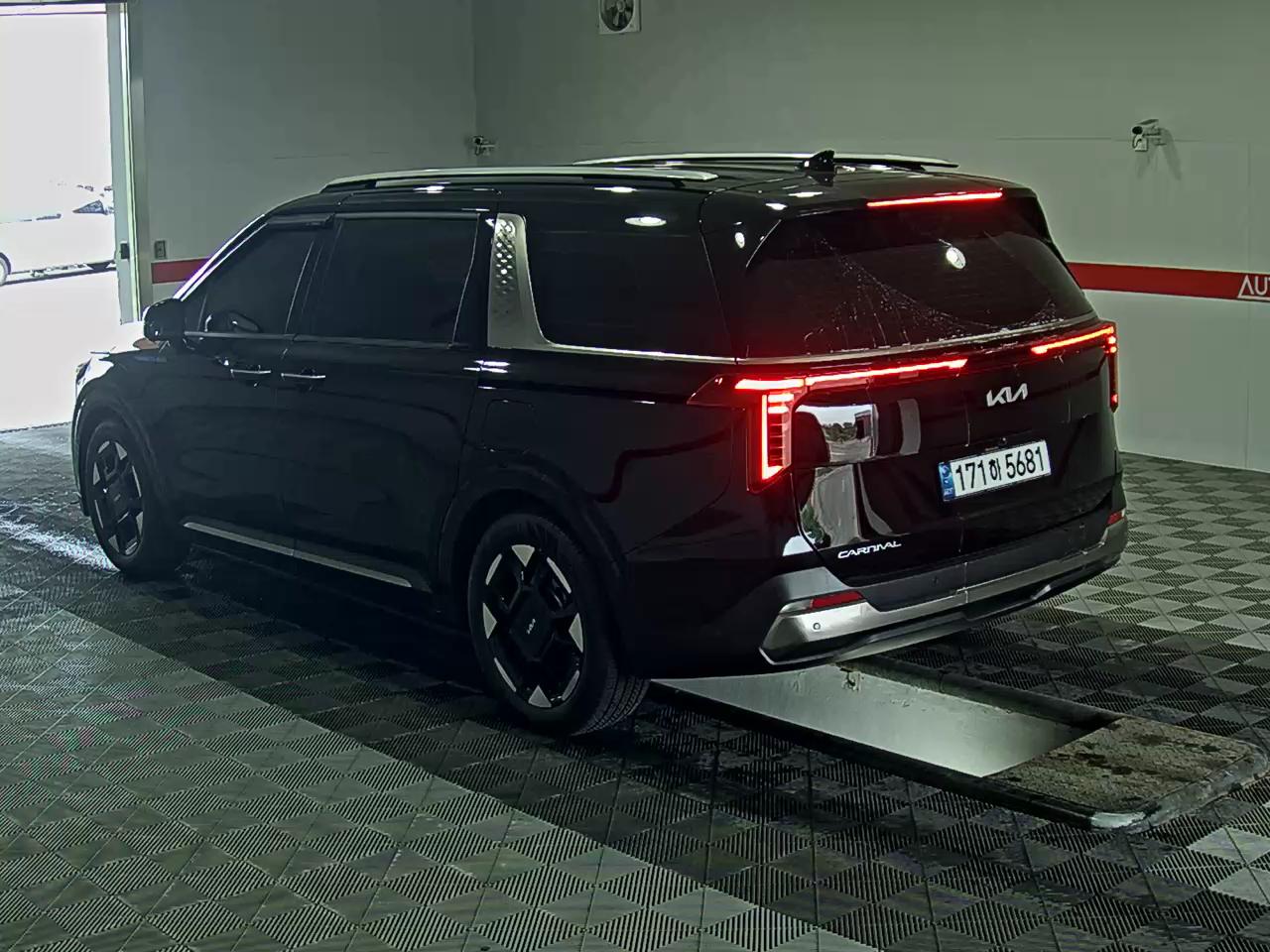 2024 - kia carnival