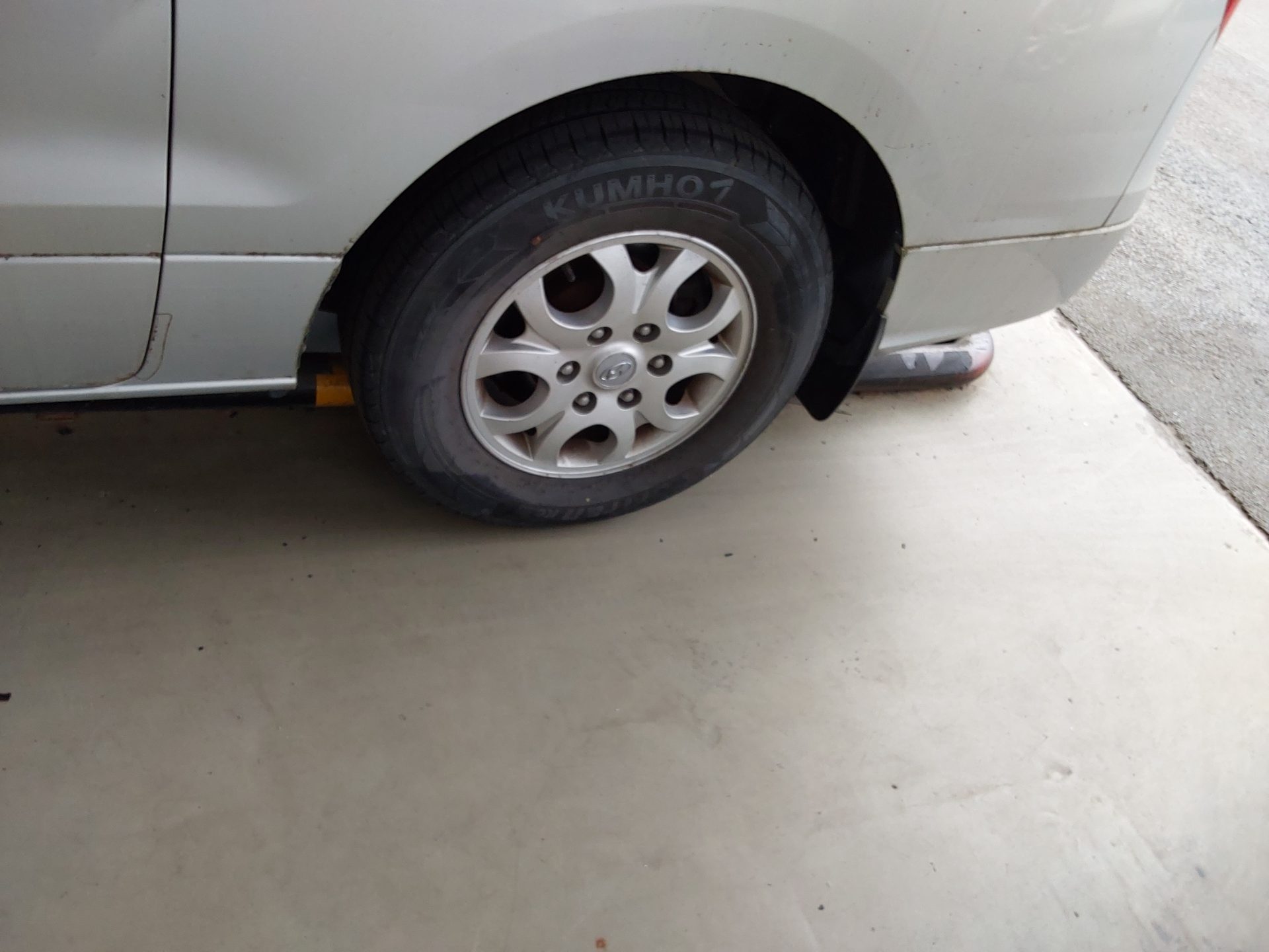Hyundai Grand Starex 2010 - Image 20