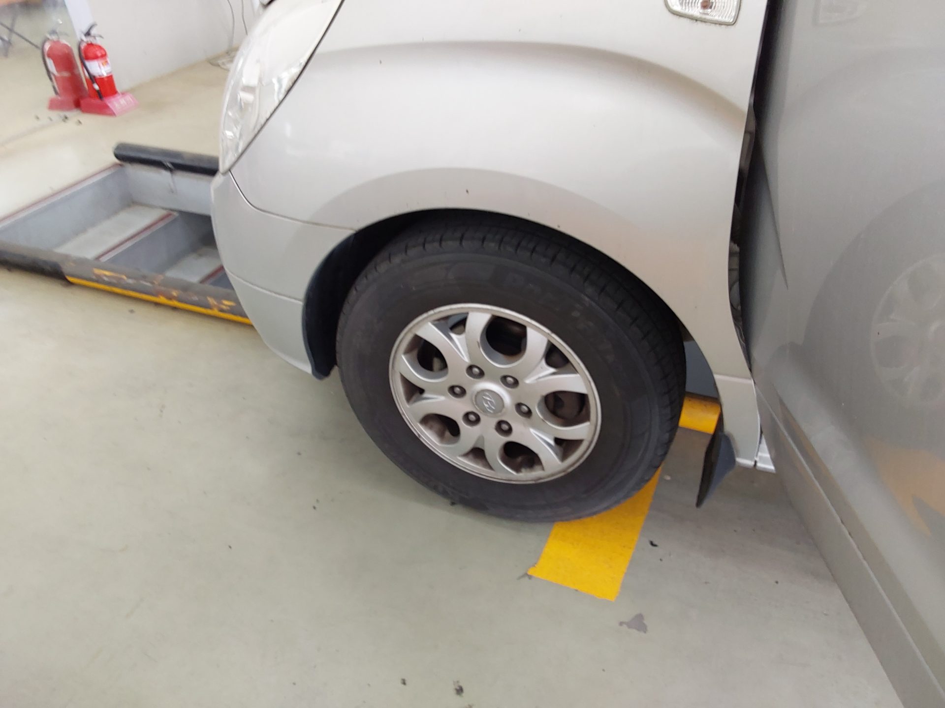 Hyundai Grand Starex 2010 - Image 19