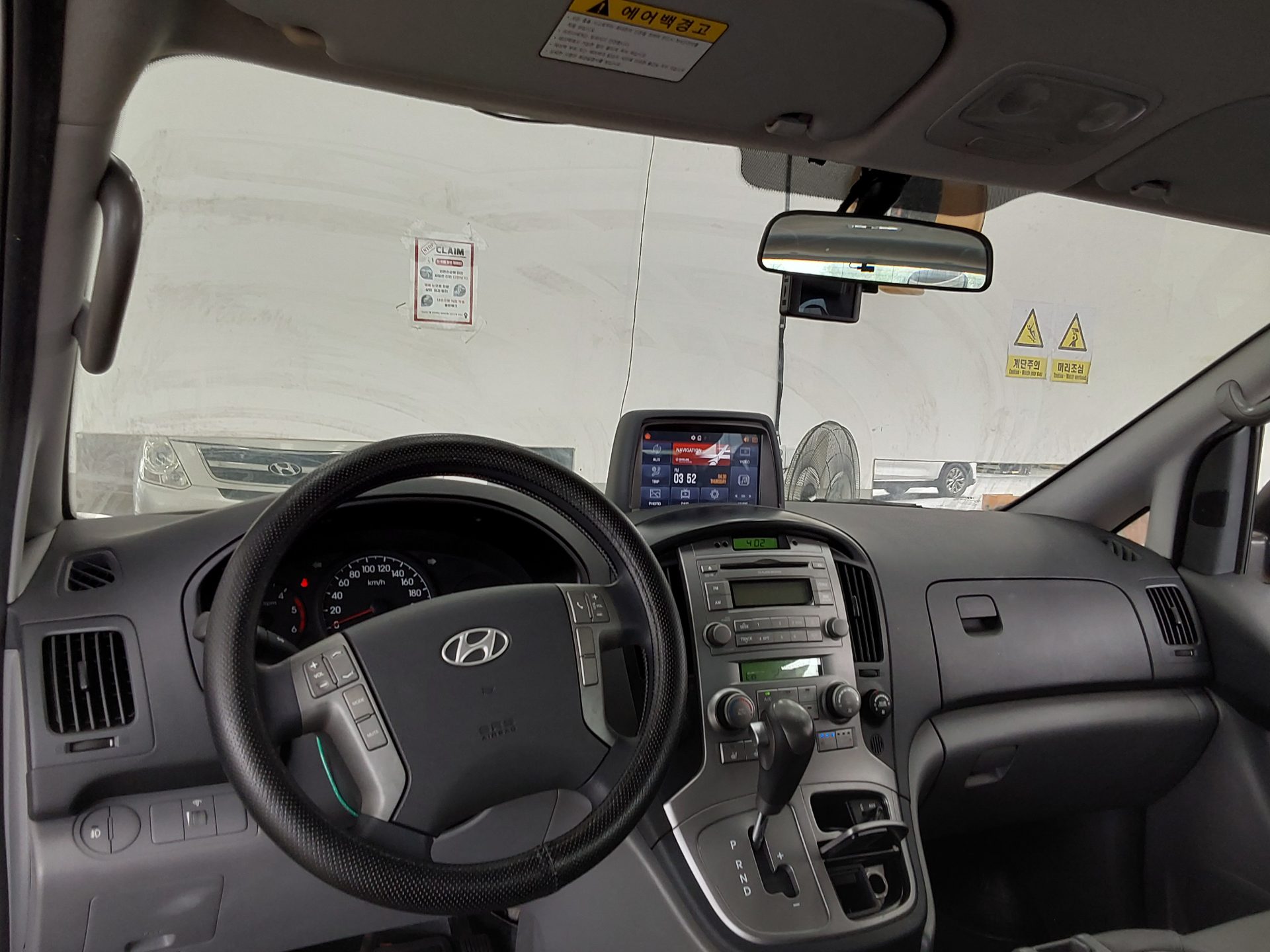 Hyundai Grand Starex 2010 - Image 11