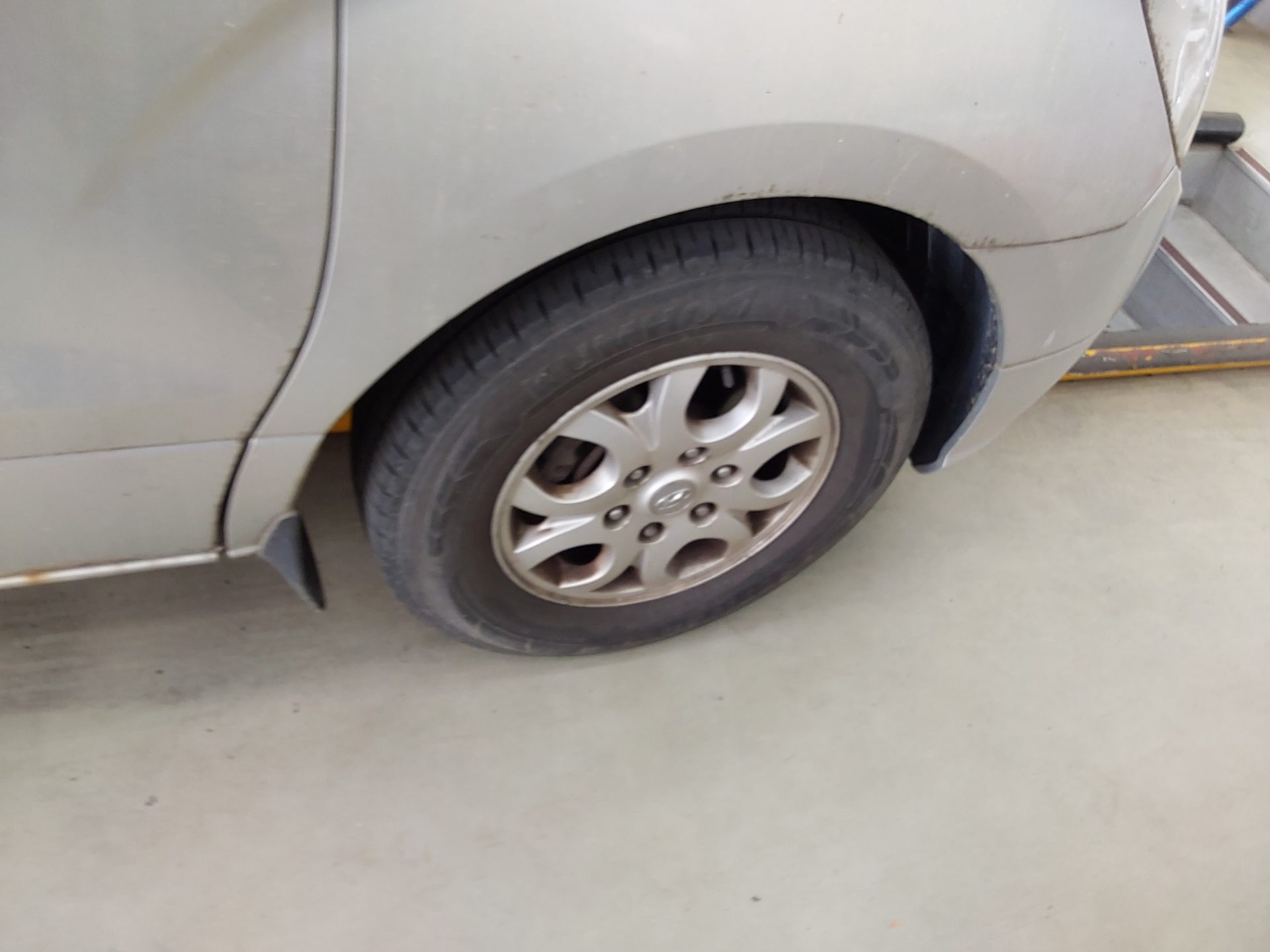 Hyundai Grand Starex 2010 - Image 21