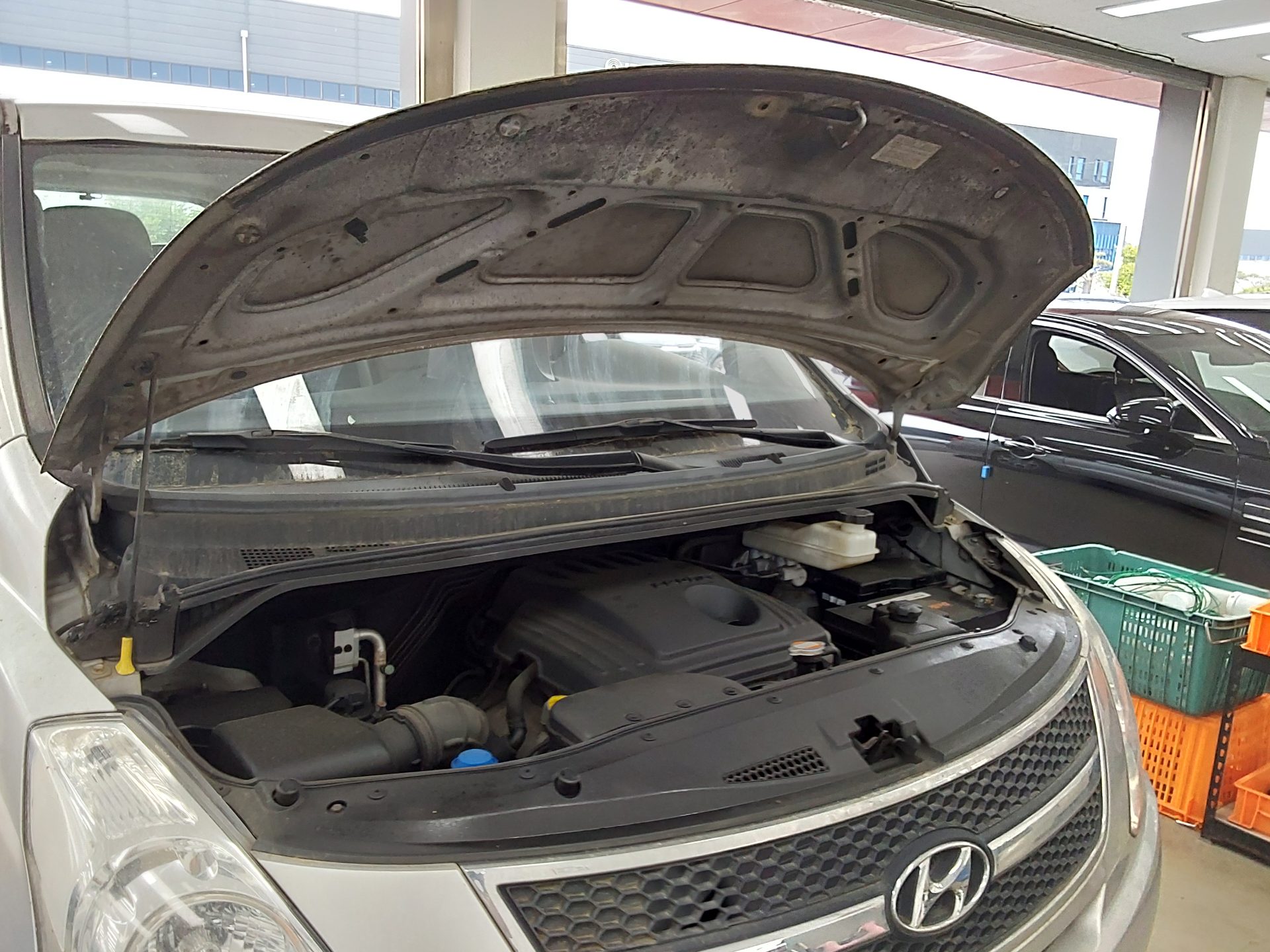 Hyundai Grand Starex 2010 - Image 18