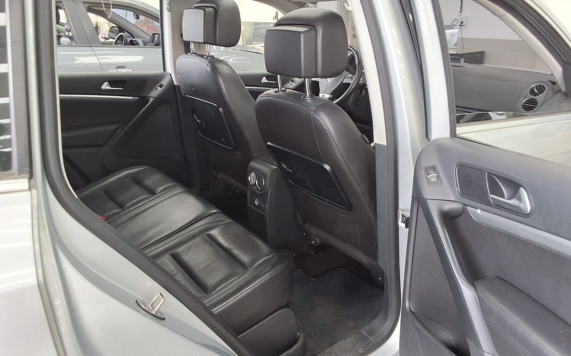 Volkswagen Tiguan 2014 - Image 12