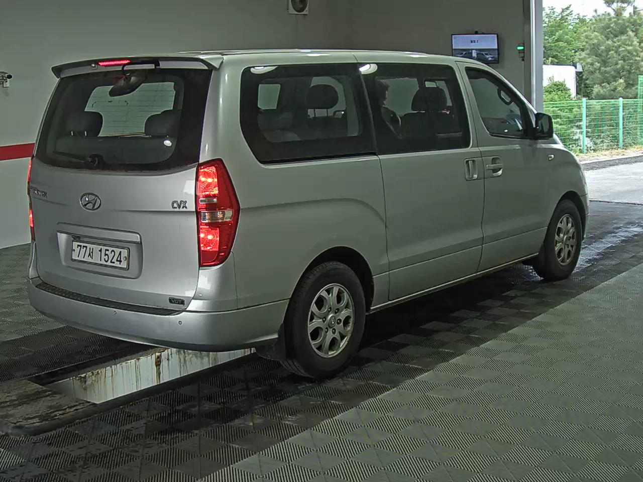 Hyundai Grand Starex 2010 - Image 4