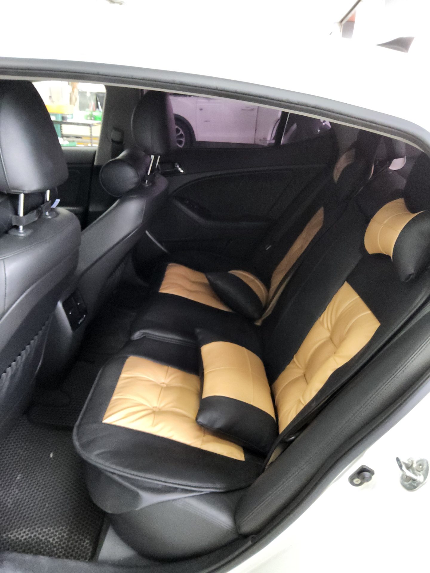 Kia K5 2012 - Image 12
