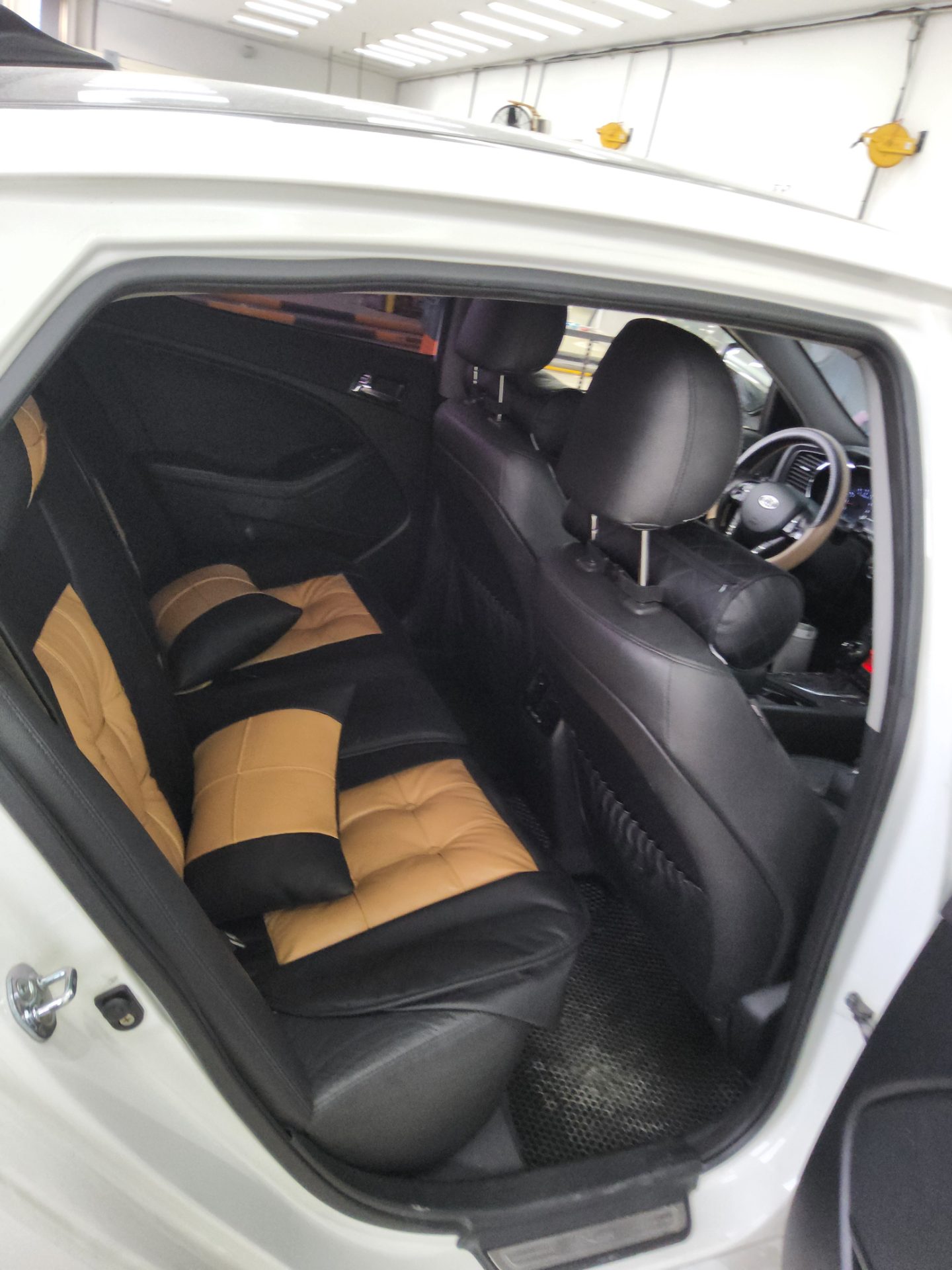 Kia K5 2012 - Image 13