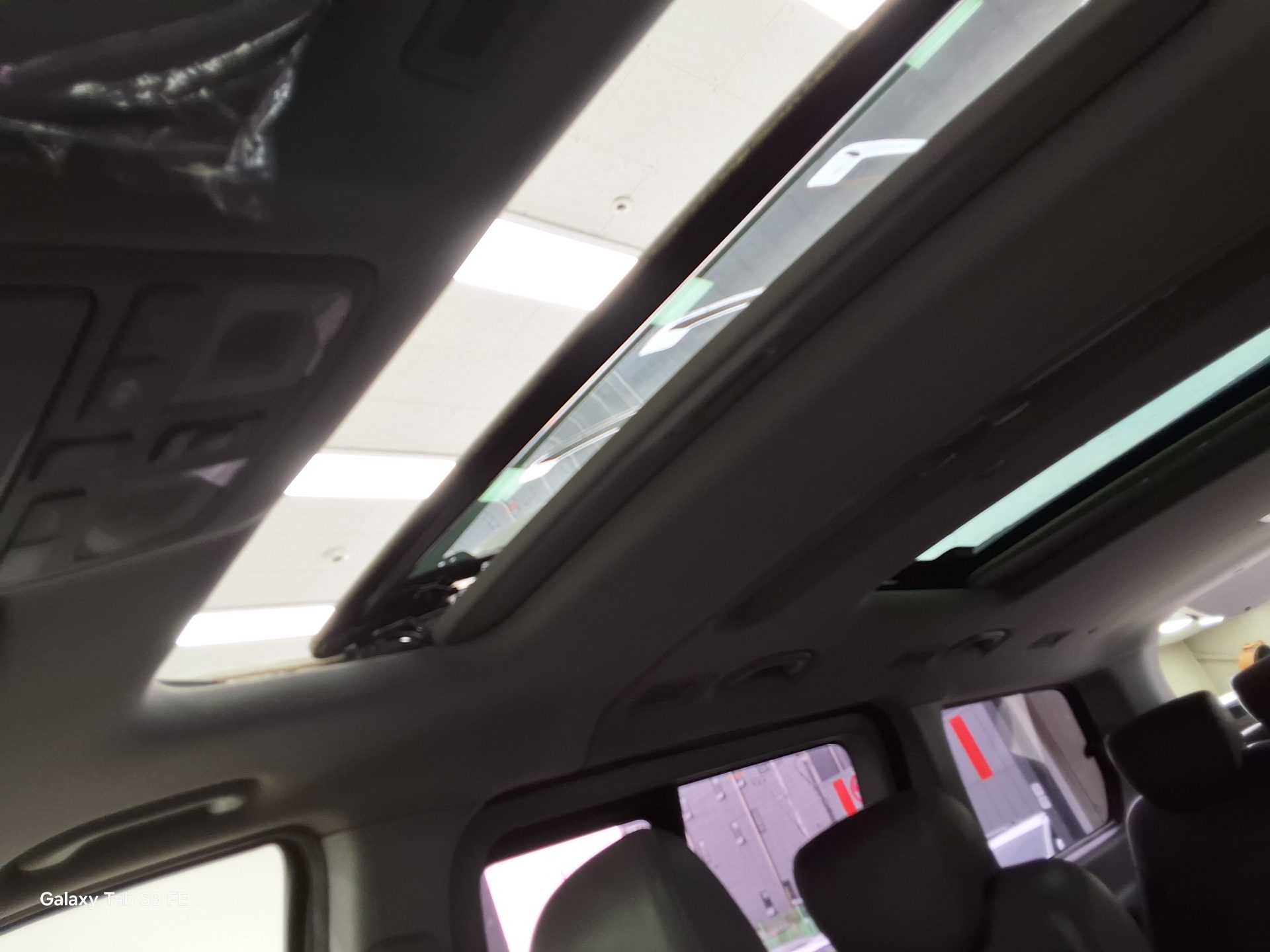 Hyundai Grand Starex 2015 - Image 18