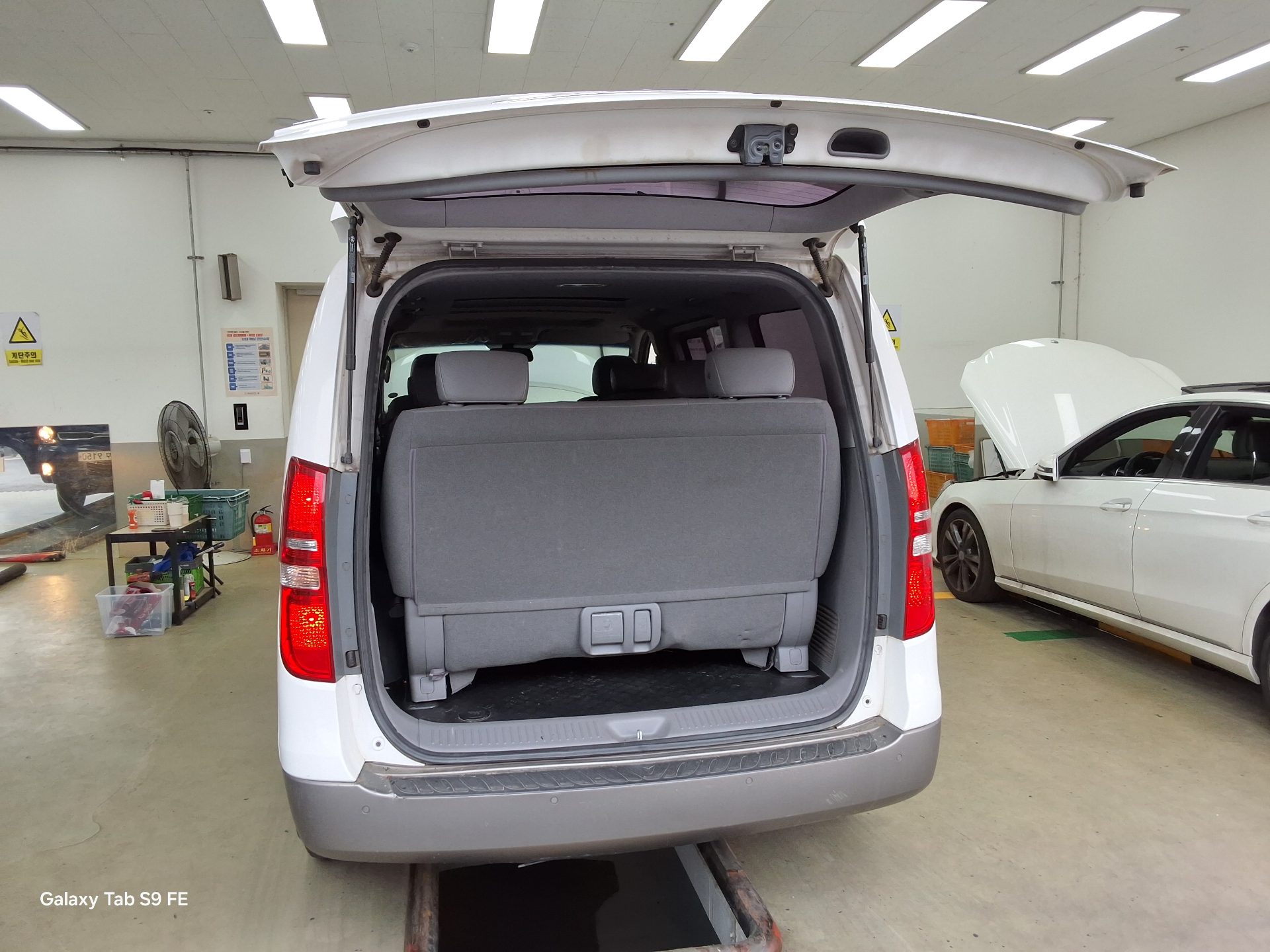 Hyundai Grand Starex 2015 - Image 14