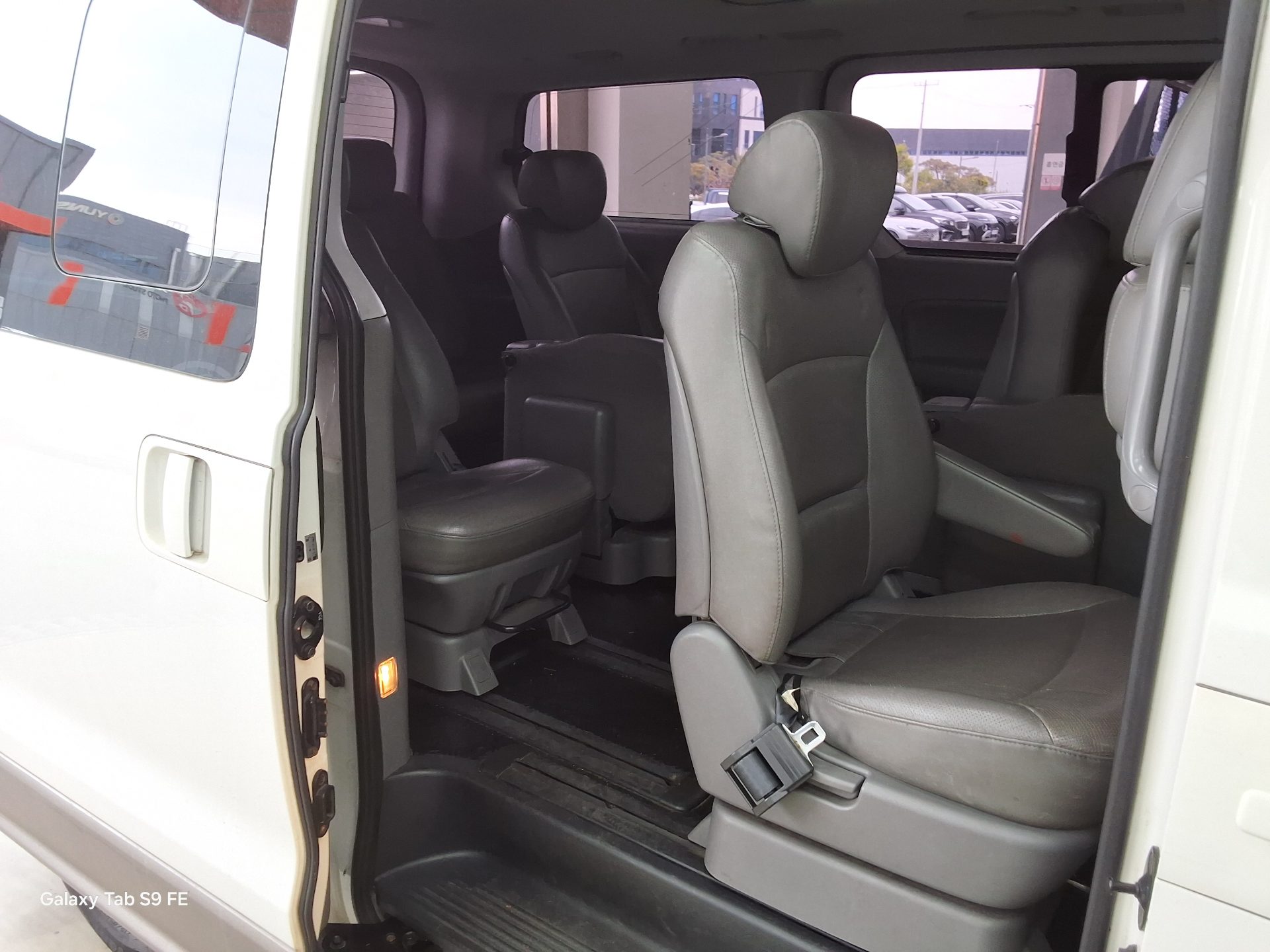 Hyundai Grand Starex 2015 - Image 12