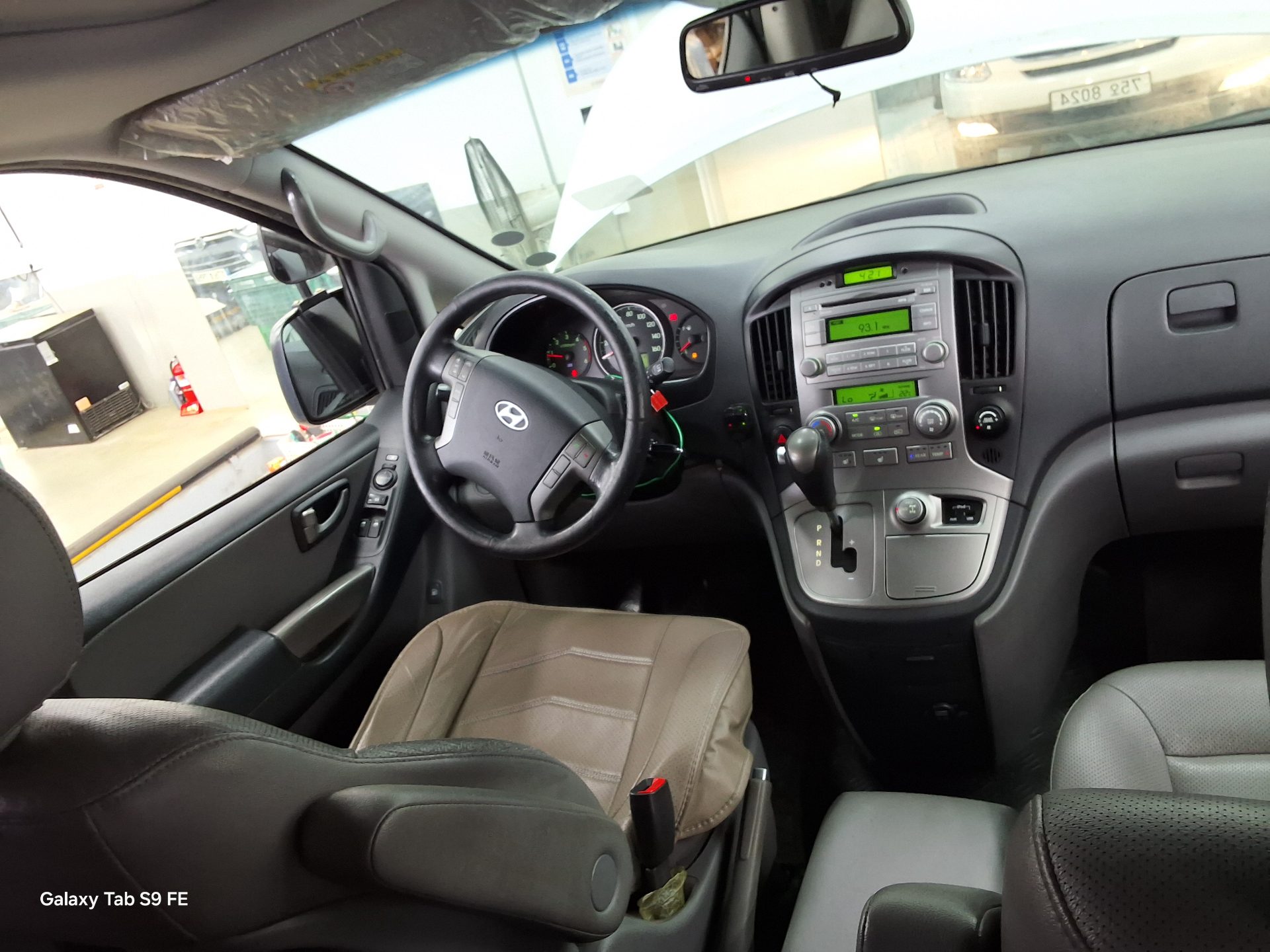 Hyundai Grand Starex 2015 - Image 10