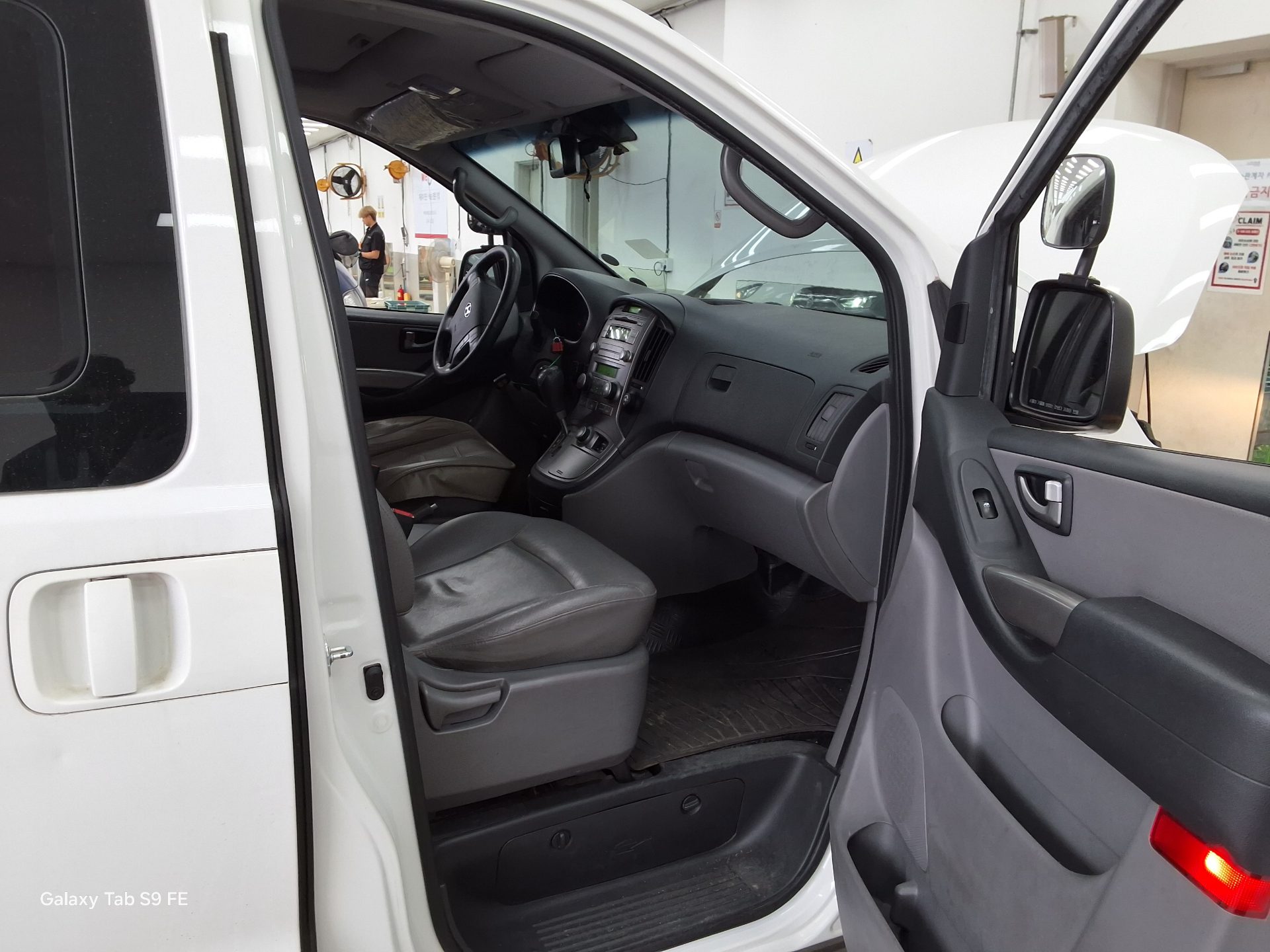 Hyundai Grand Starex 2015 - Image 13