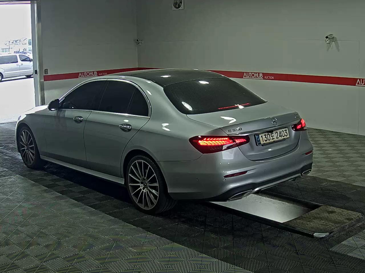 Mercedes-Benz E-Class 2021 - Image 5