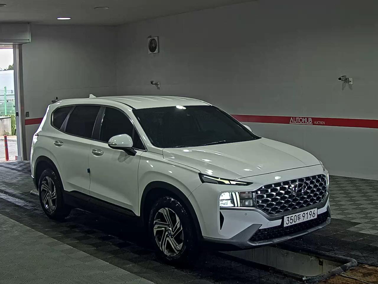 Hyundai Santa Fe 2021 - Image 2
