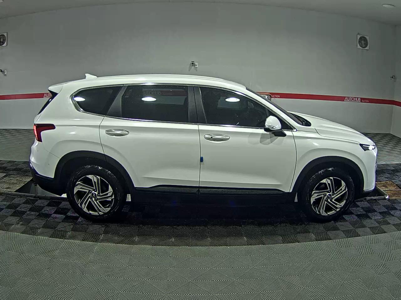 Hyundai Santa Fe 2021 - Image 3