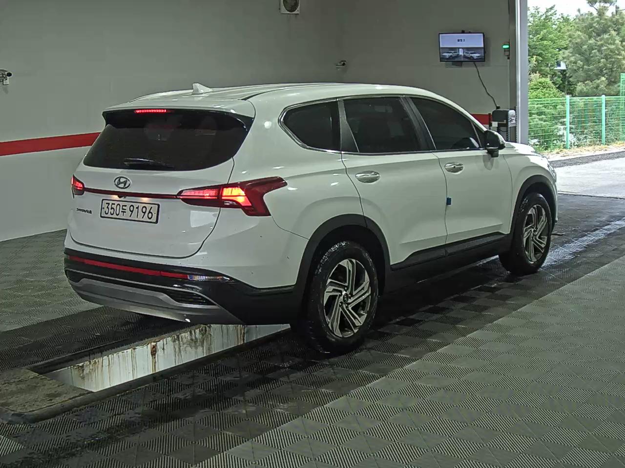 Hyundai Santa Fe 2021 - Image 4