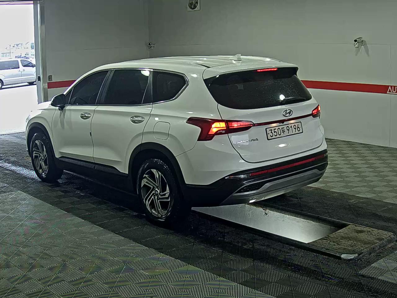 Hyundai Santa Fe 2021 - Image 5