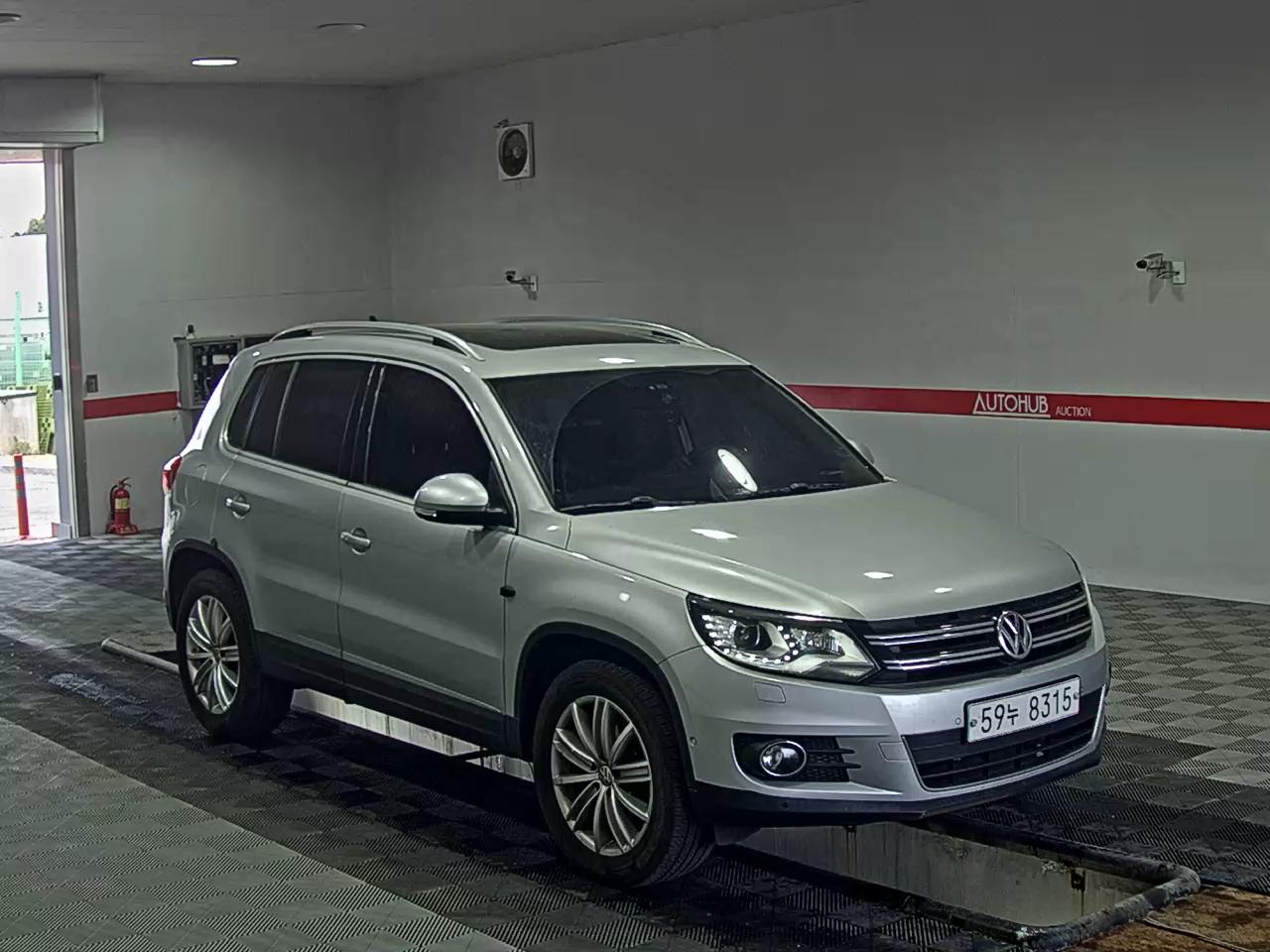 Volkswagen Tiguan 2014 - Image 2