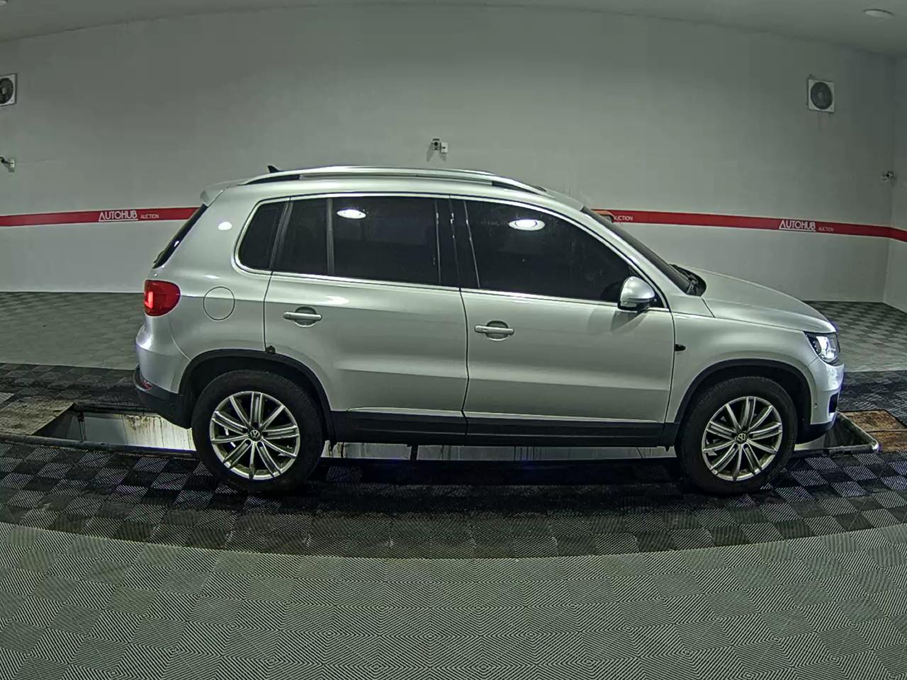 Volkswagen Tiguan 2014 - Image 3