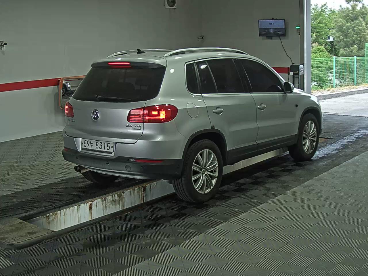 Volkswagen Tiguan 2014 - Image 4