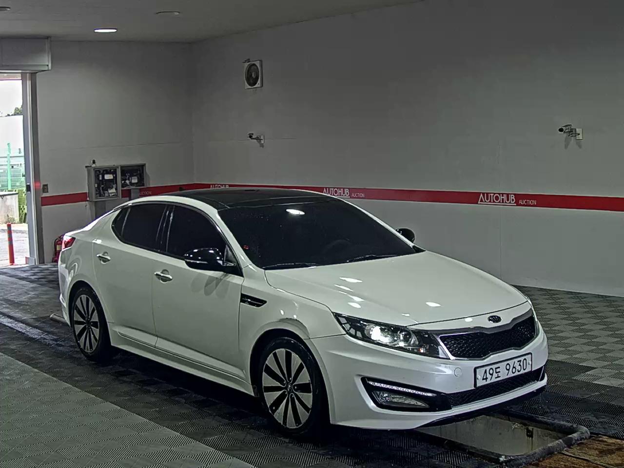 Kia K5 2012 - Image 2