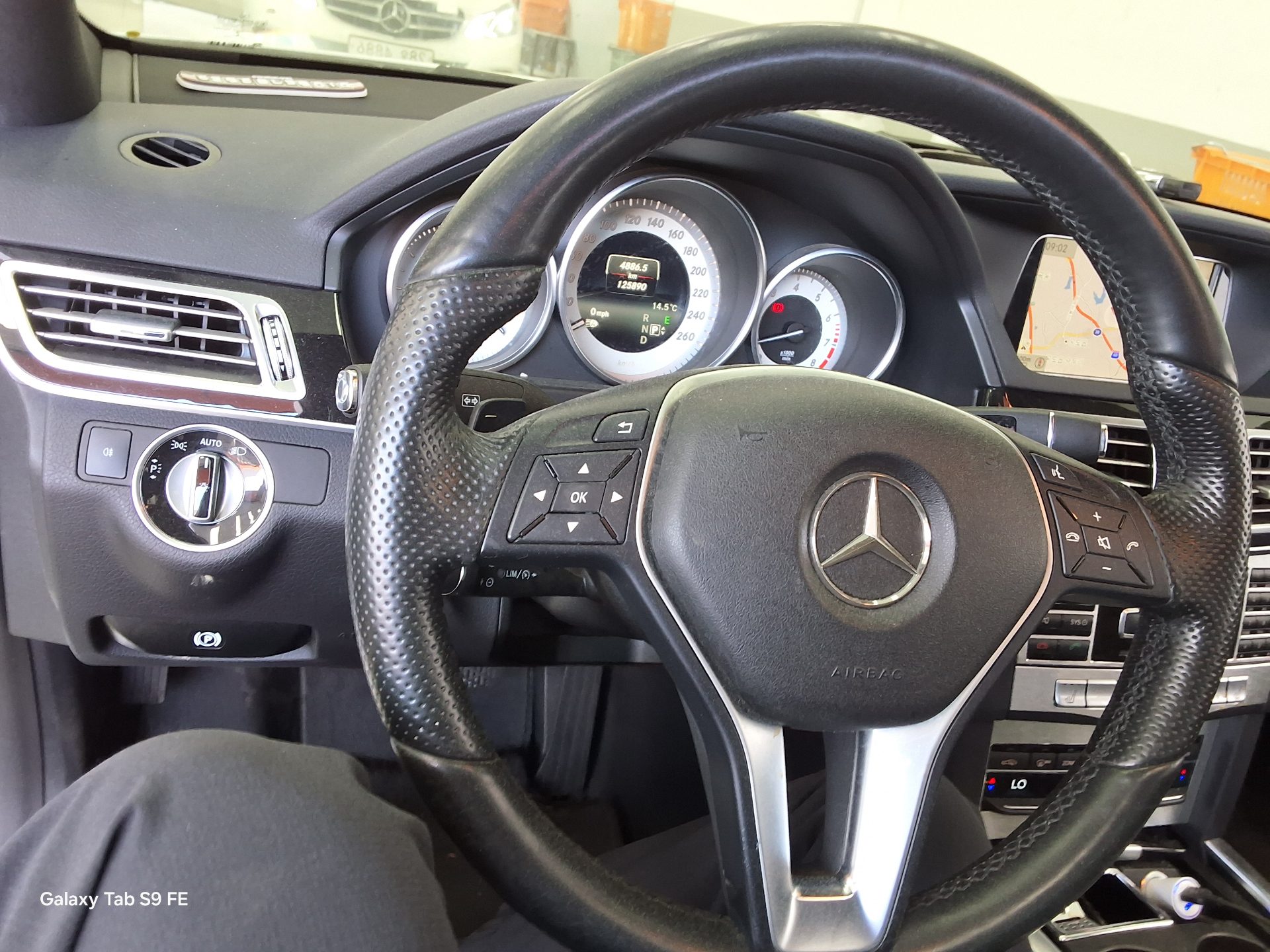 Mercedes-Benz E-Class 2014 - Image 16