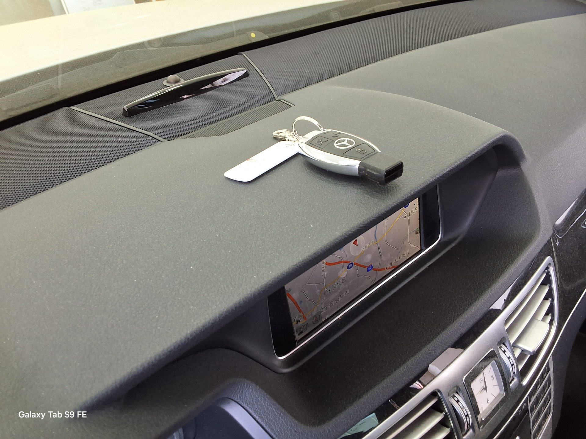 Mercedes-Benz E-Class 2014 - Image 19