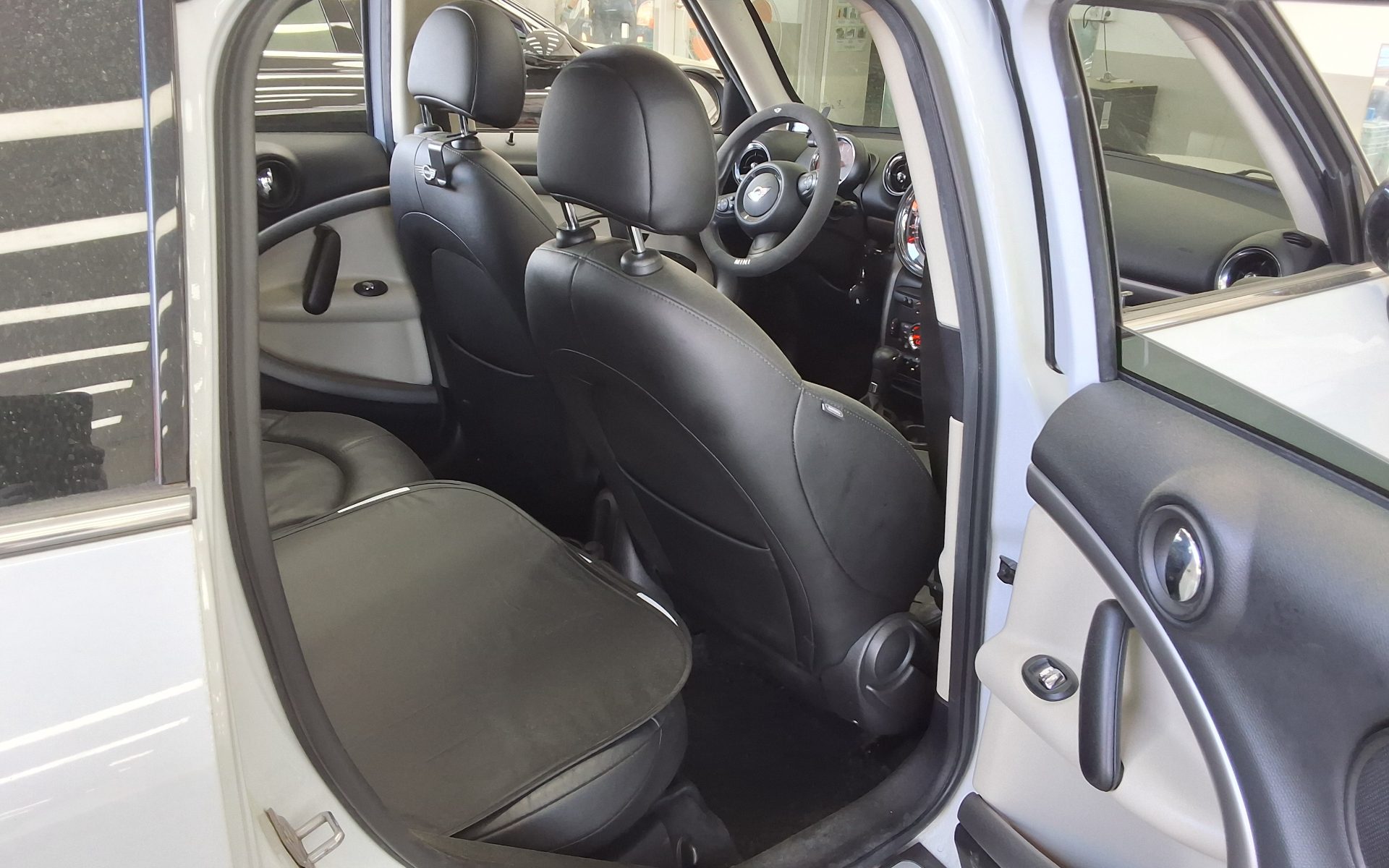 BMW MINI 2016 - Image 12