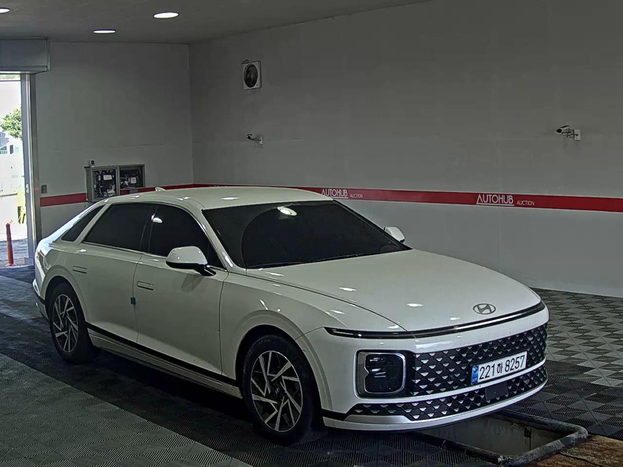 Hyundai Grandeur 2024 - Image 2