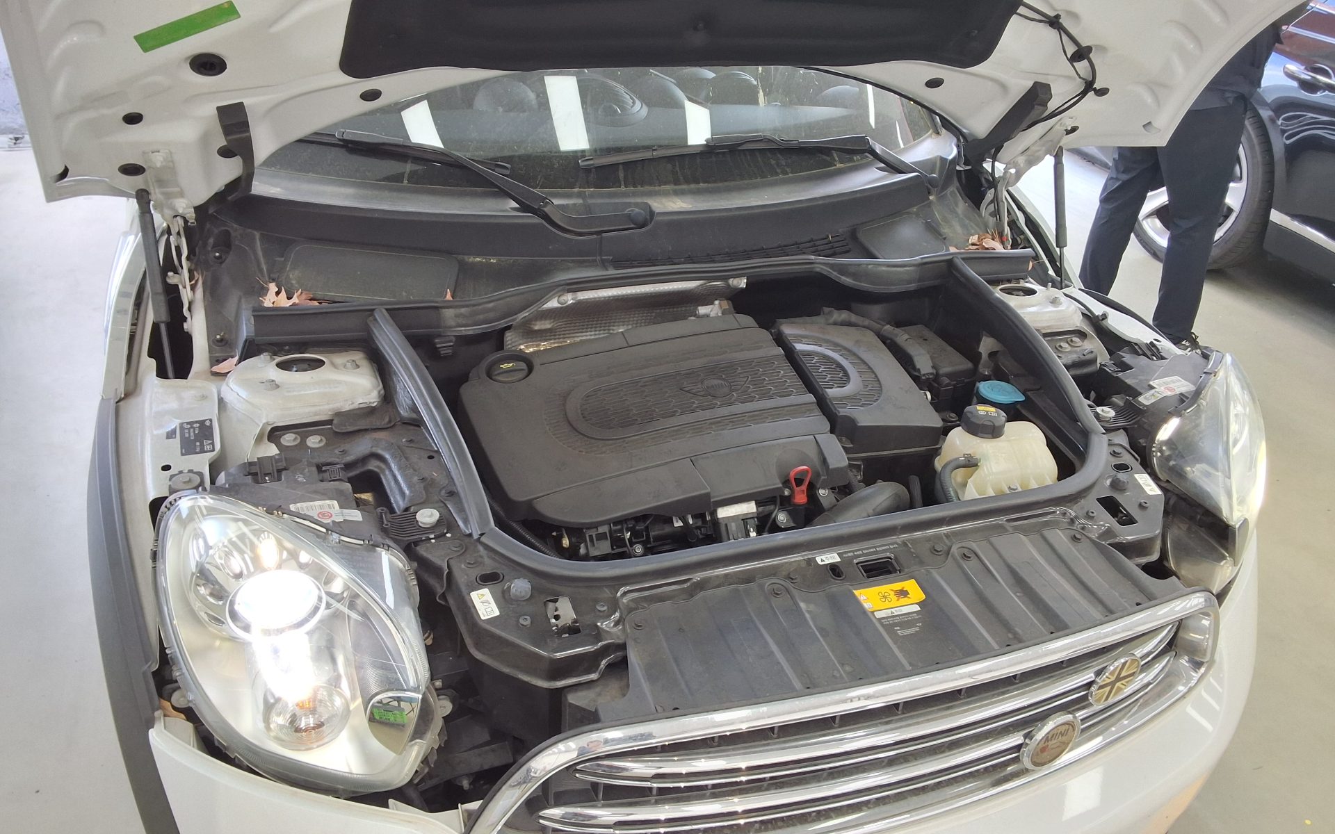 BMW MINI 2016 - Image 20