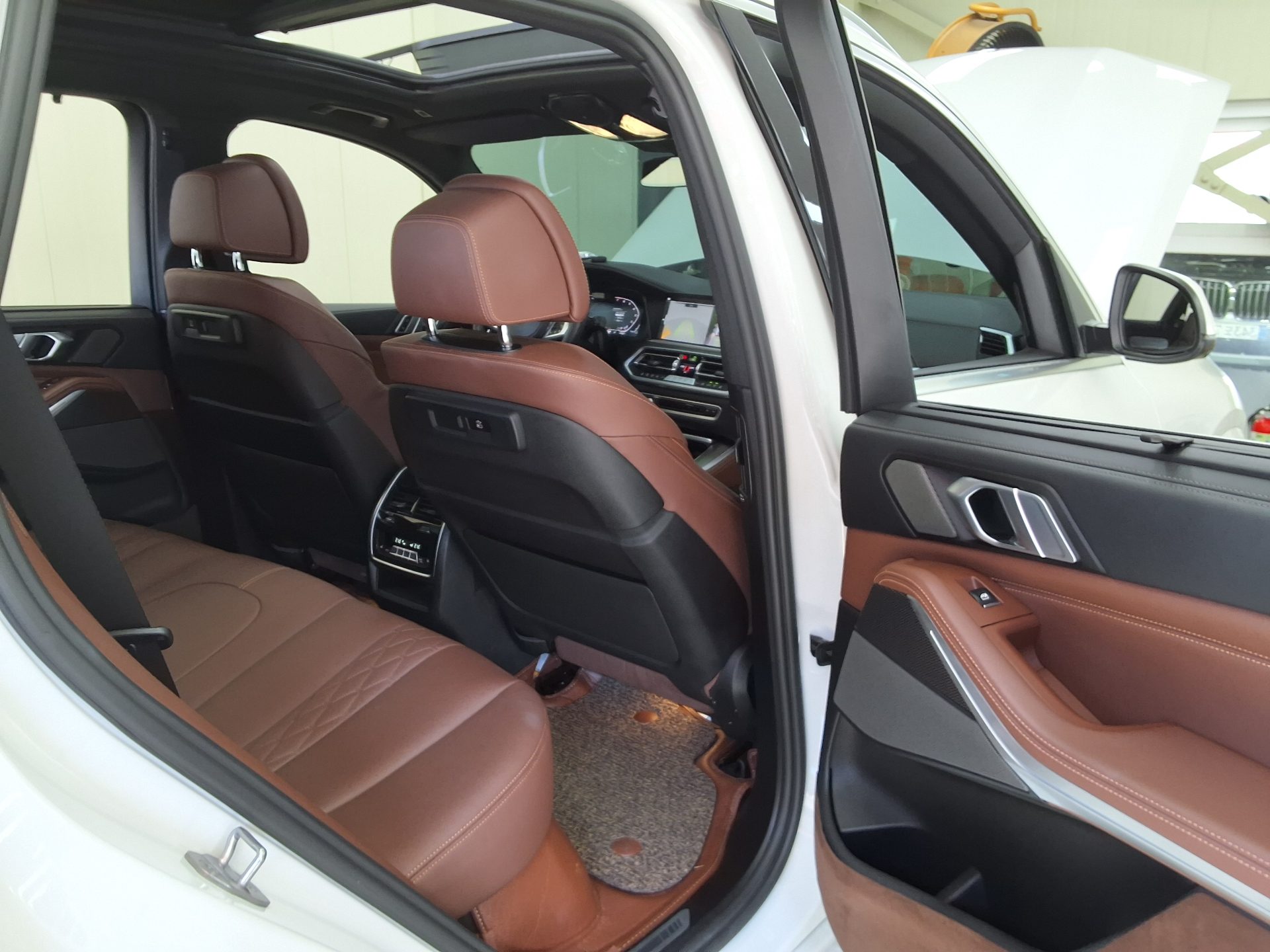 BMW X5 2023 - Image 12