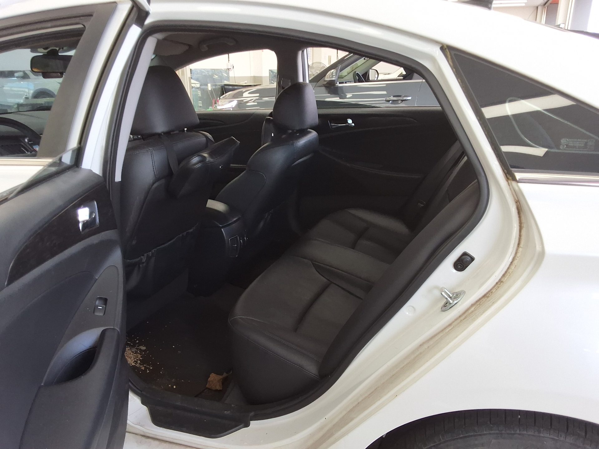 Hyundai Sonata 2013 - Image 12