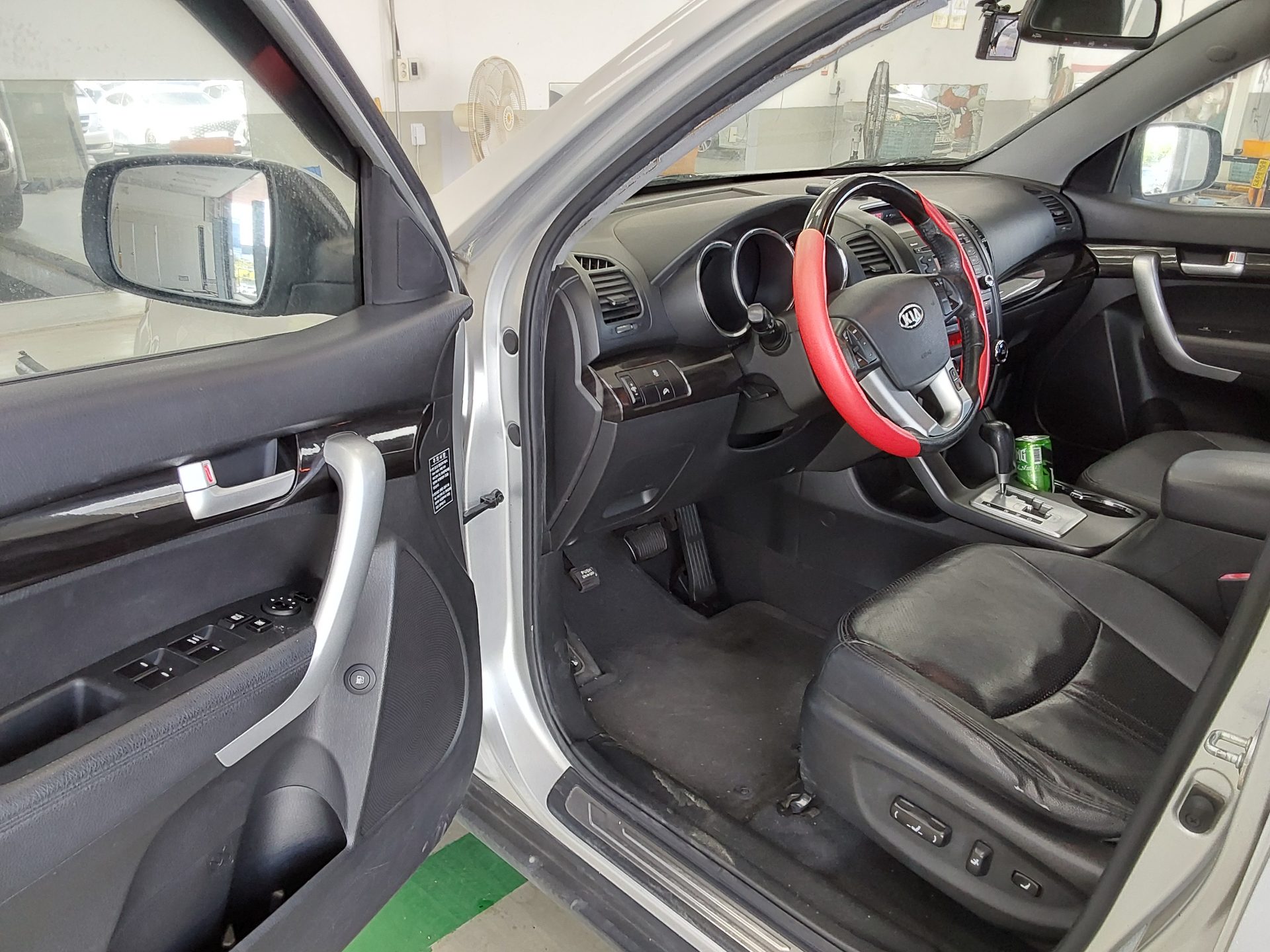 Kia Sorento 2010 - Image 10