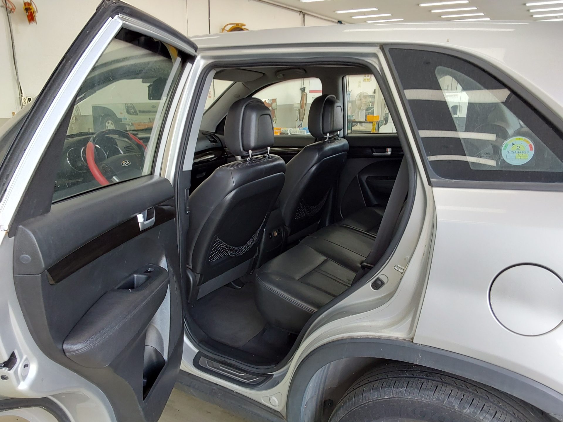 Kia Sorento 2010 - Image 12