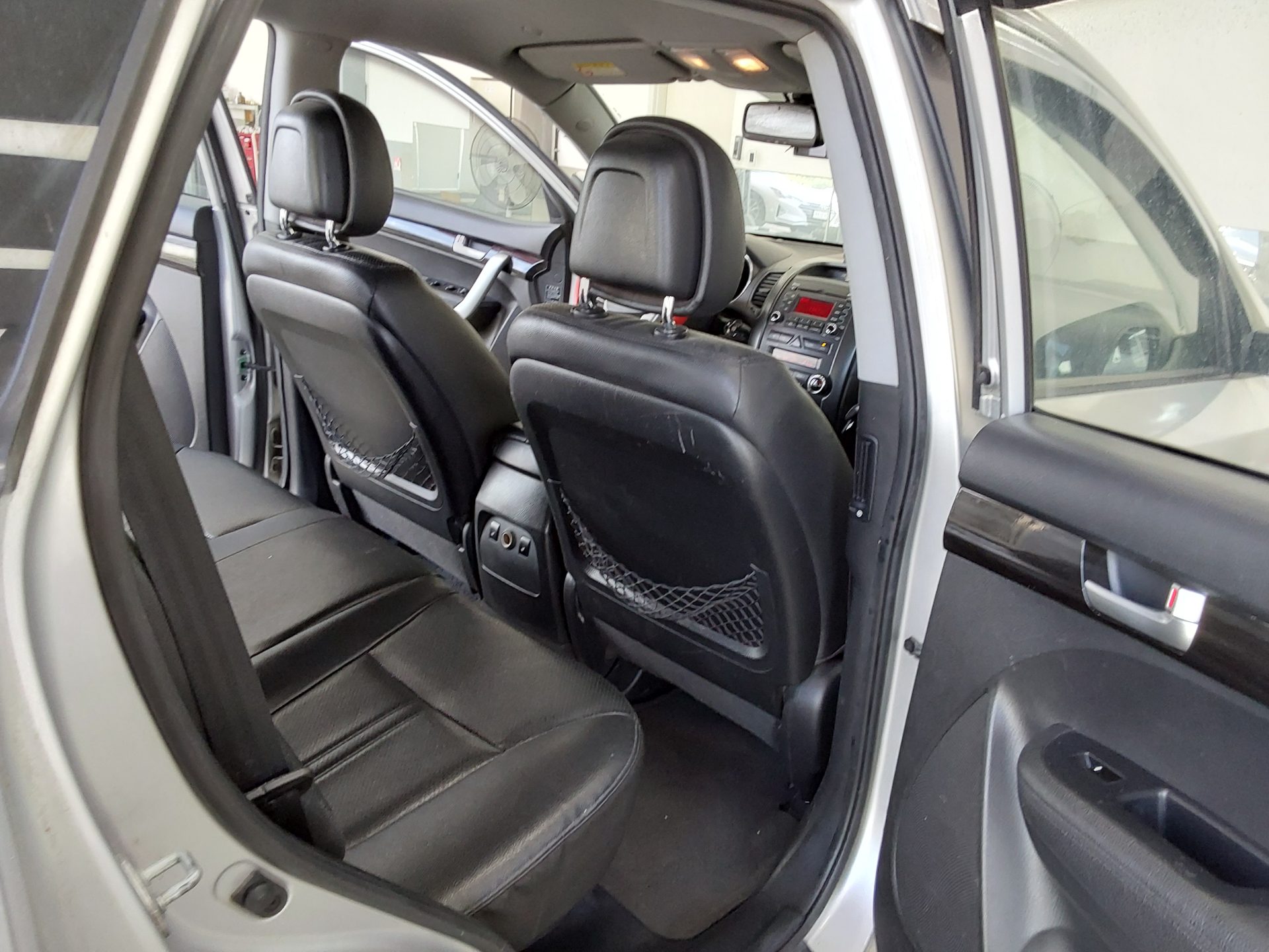 Kia Sorento 2010 - Image 13