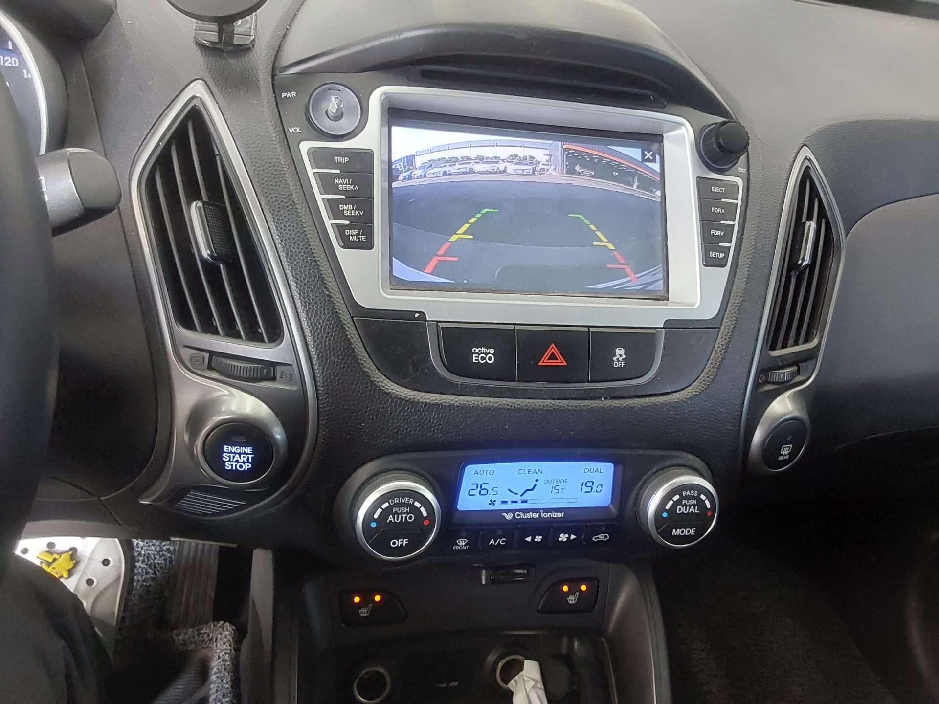 BMW iX 2014 - Image 16