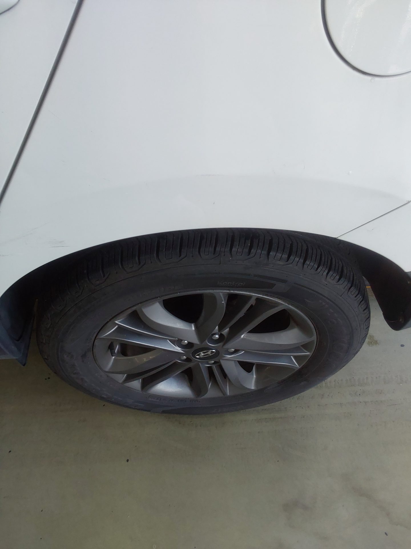 BMW iX 2014 - Image 20