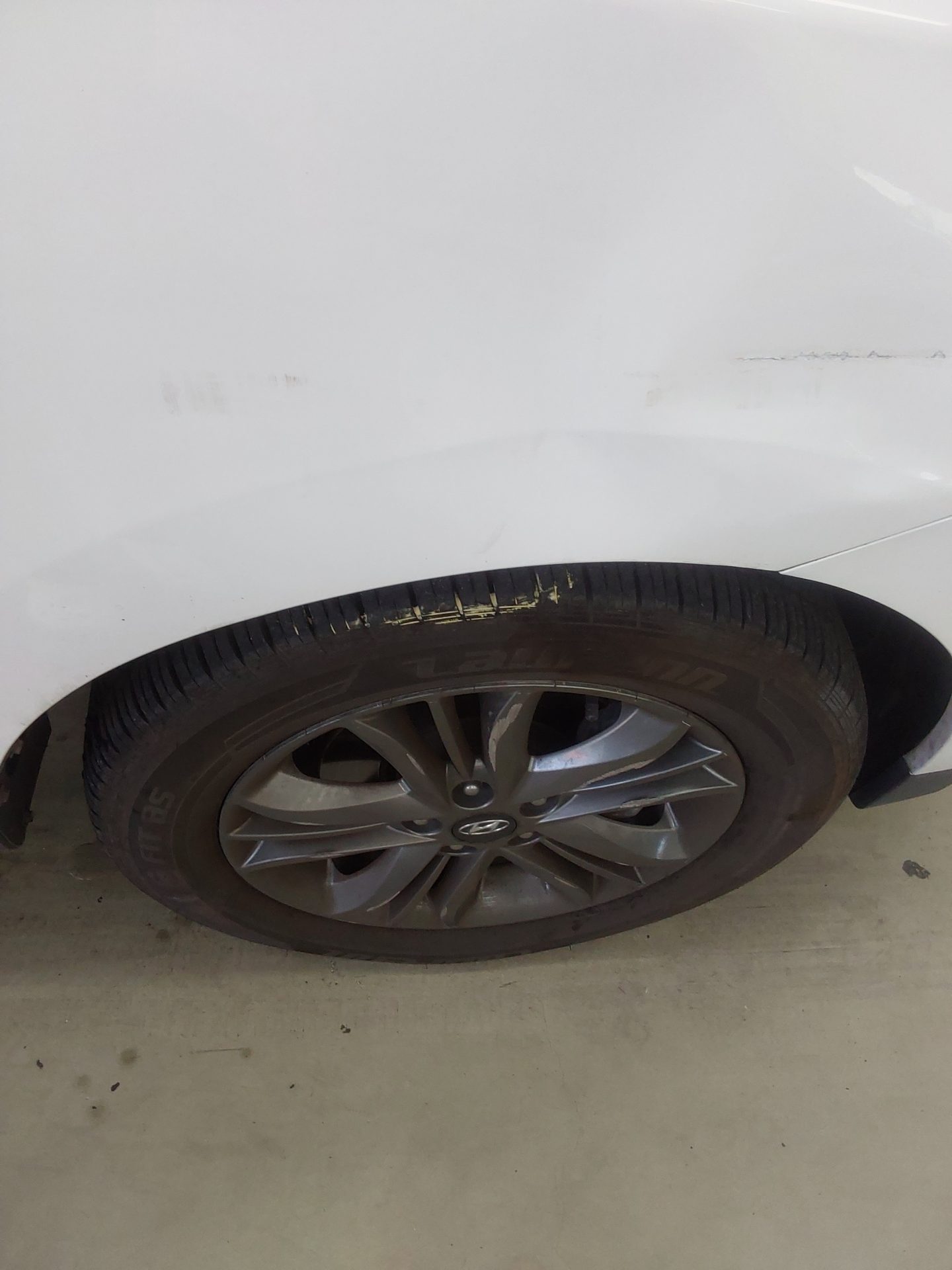 BMW iX 2014 - Image 21