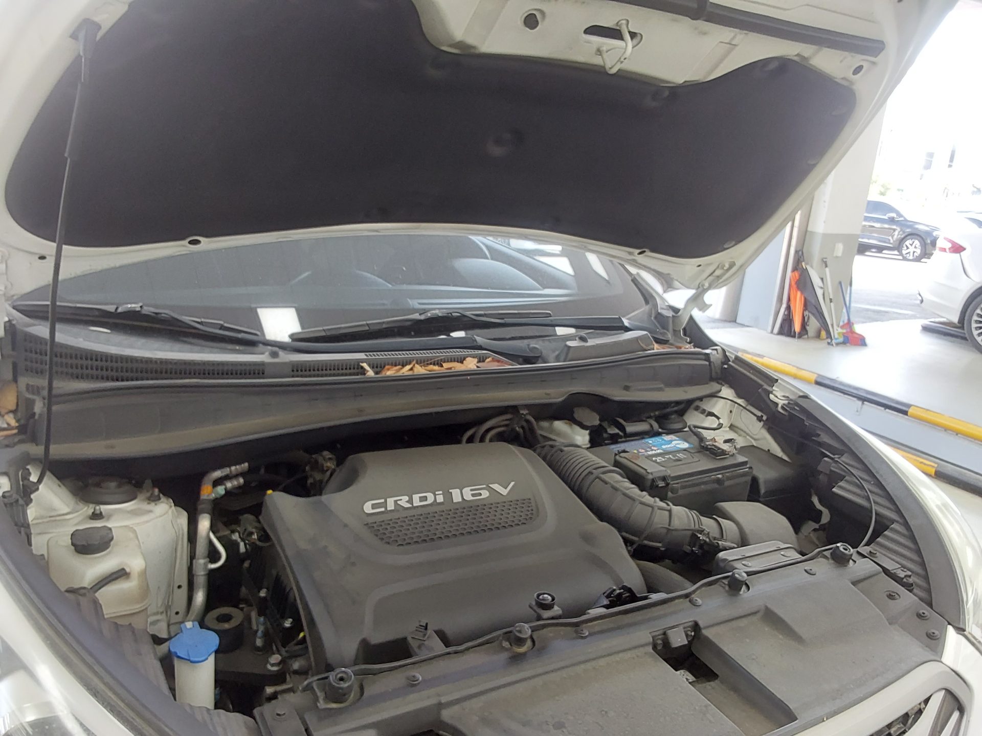 BMW iX 2014 - Image 17