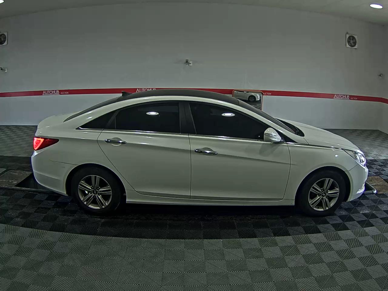 Hyundai Sonata 2013 - Image 3