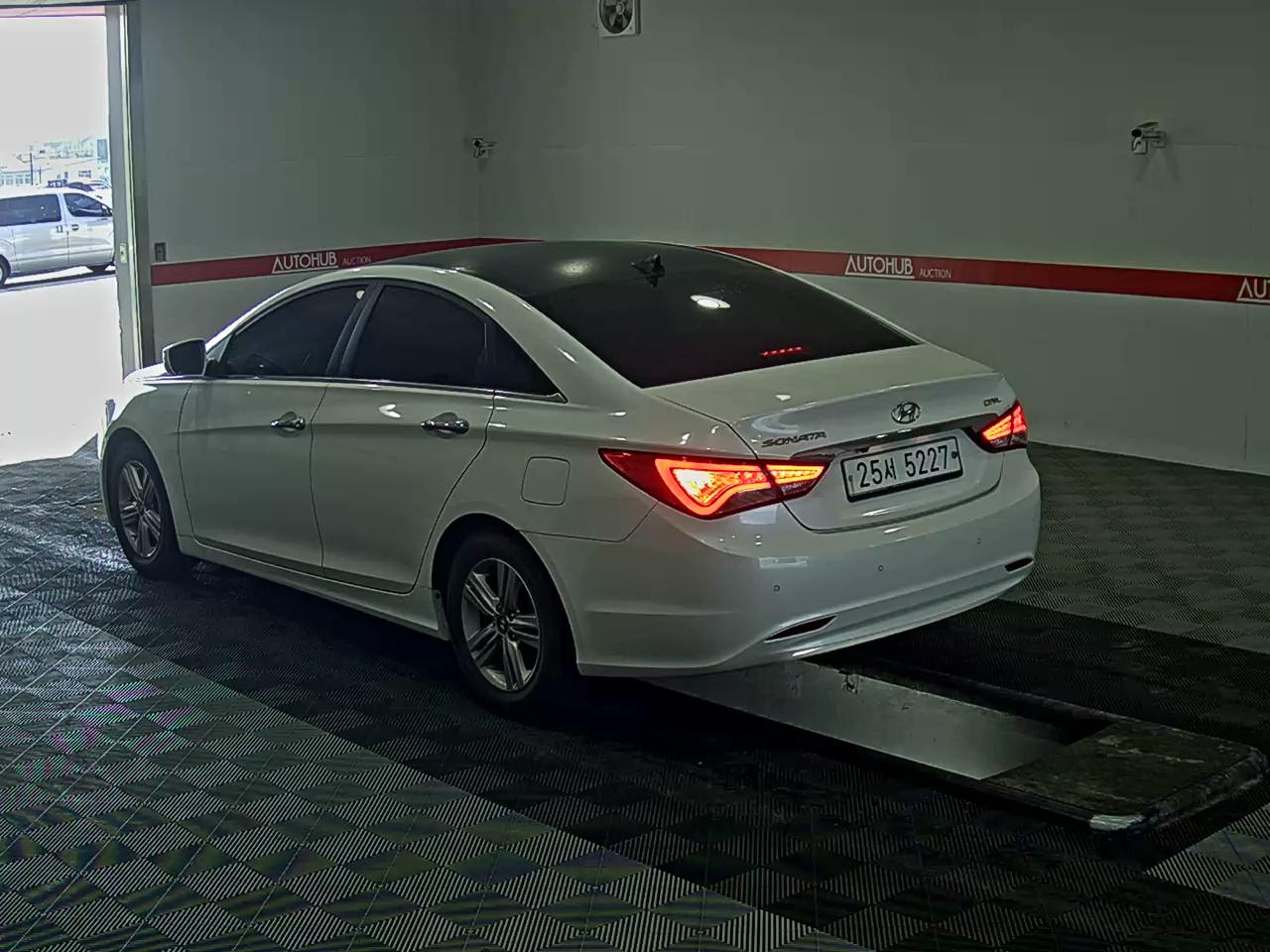 Hyundai Sonata 2013 - Image 5