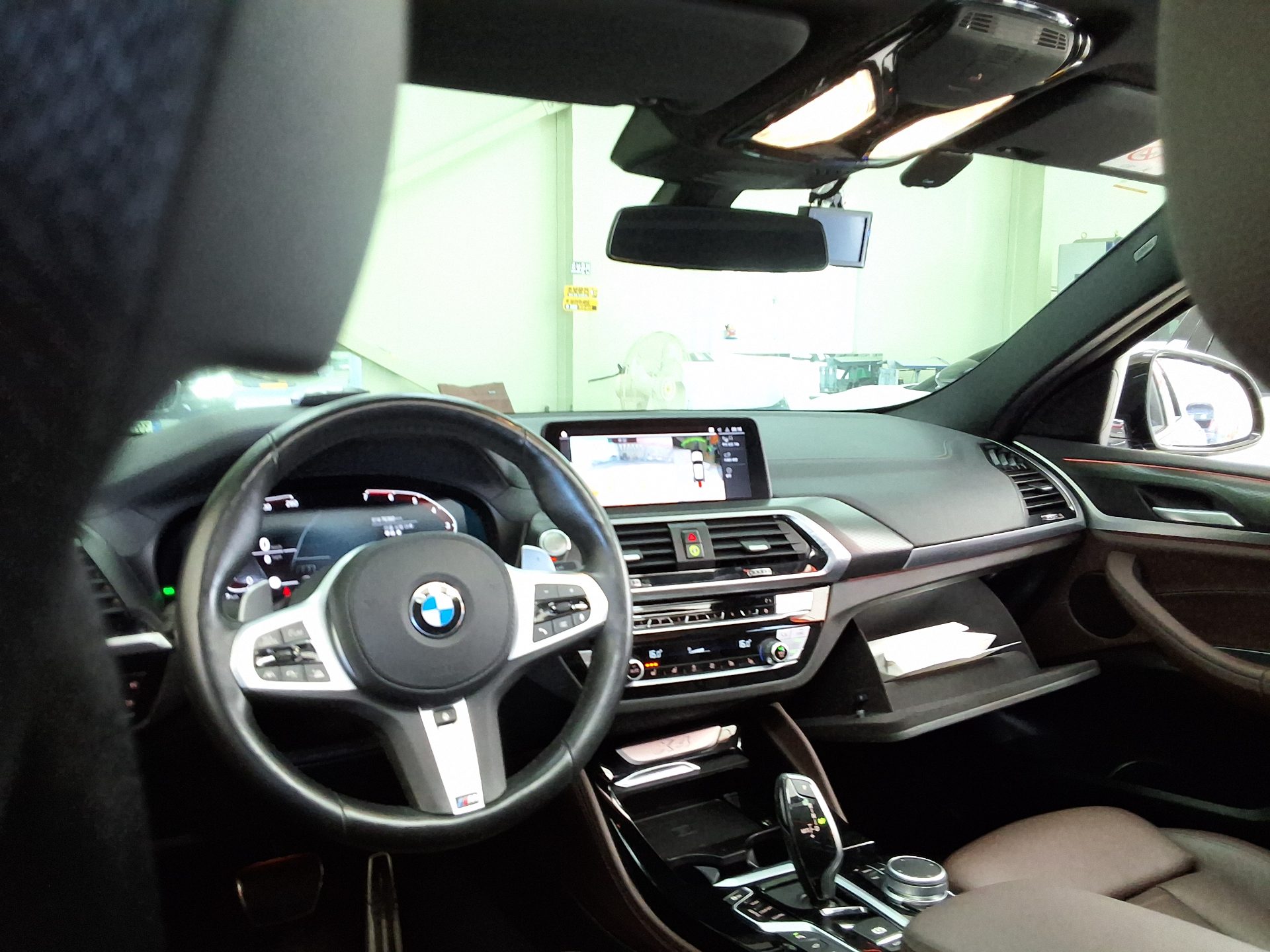 BMW X4 2021 - Image 10