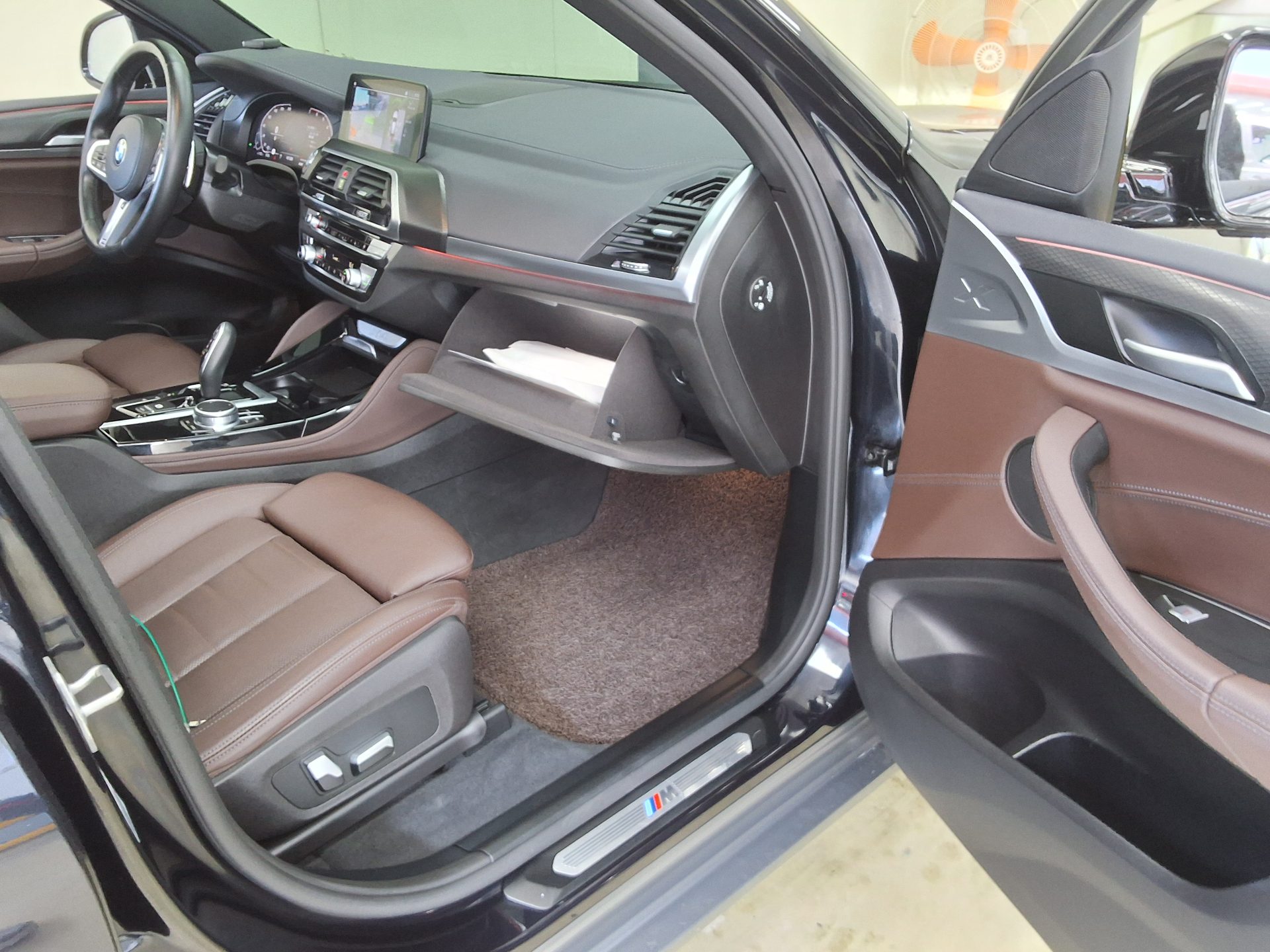 BMW X4 2021 - Image 13