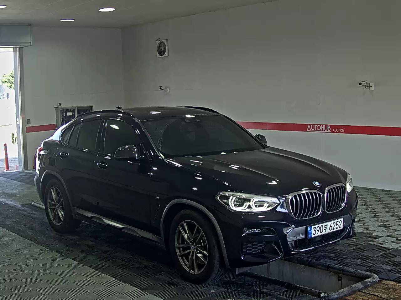 BMW X4 2021 - Image 2