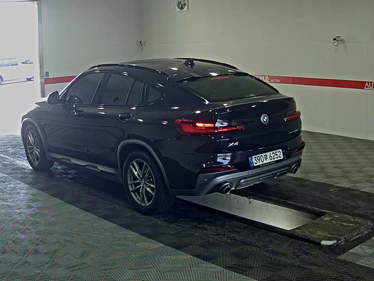 BMW X4 2021 - Image 5