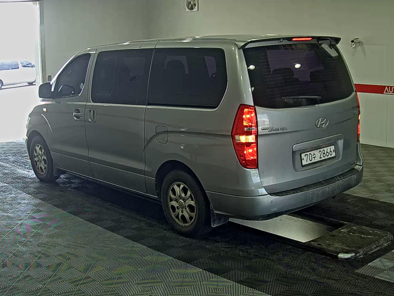 Hyundai Grand Starex 2012 - Image 5