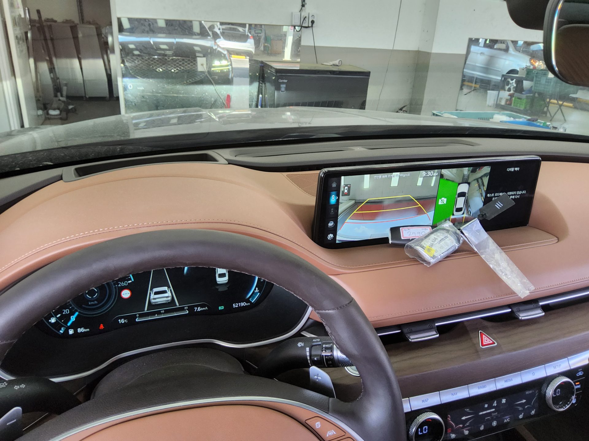 Hyundai Genesis 2022 - Image 17
