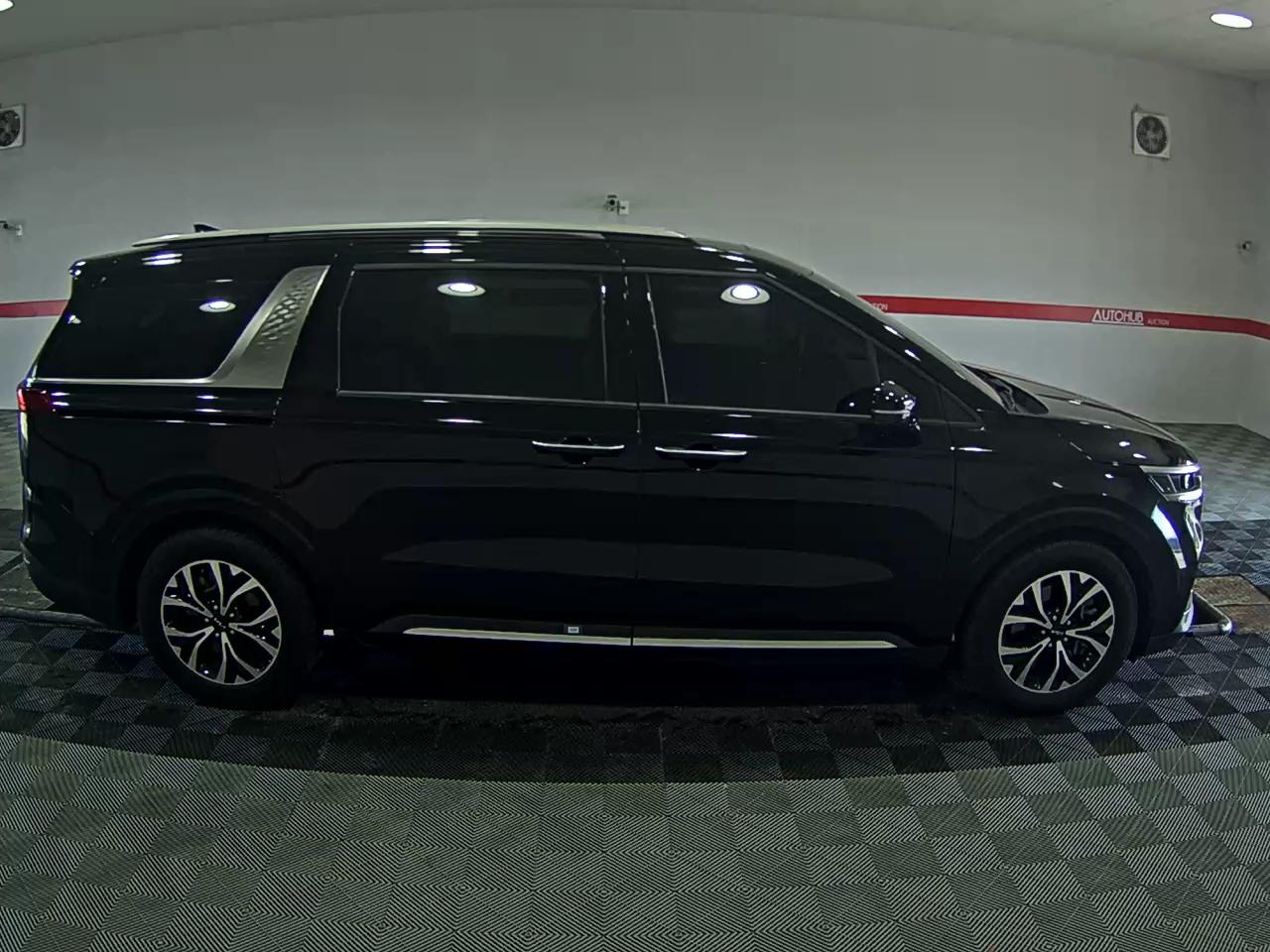 Kia SEDONA 2023 - Image 3
