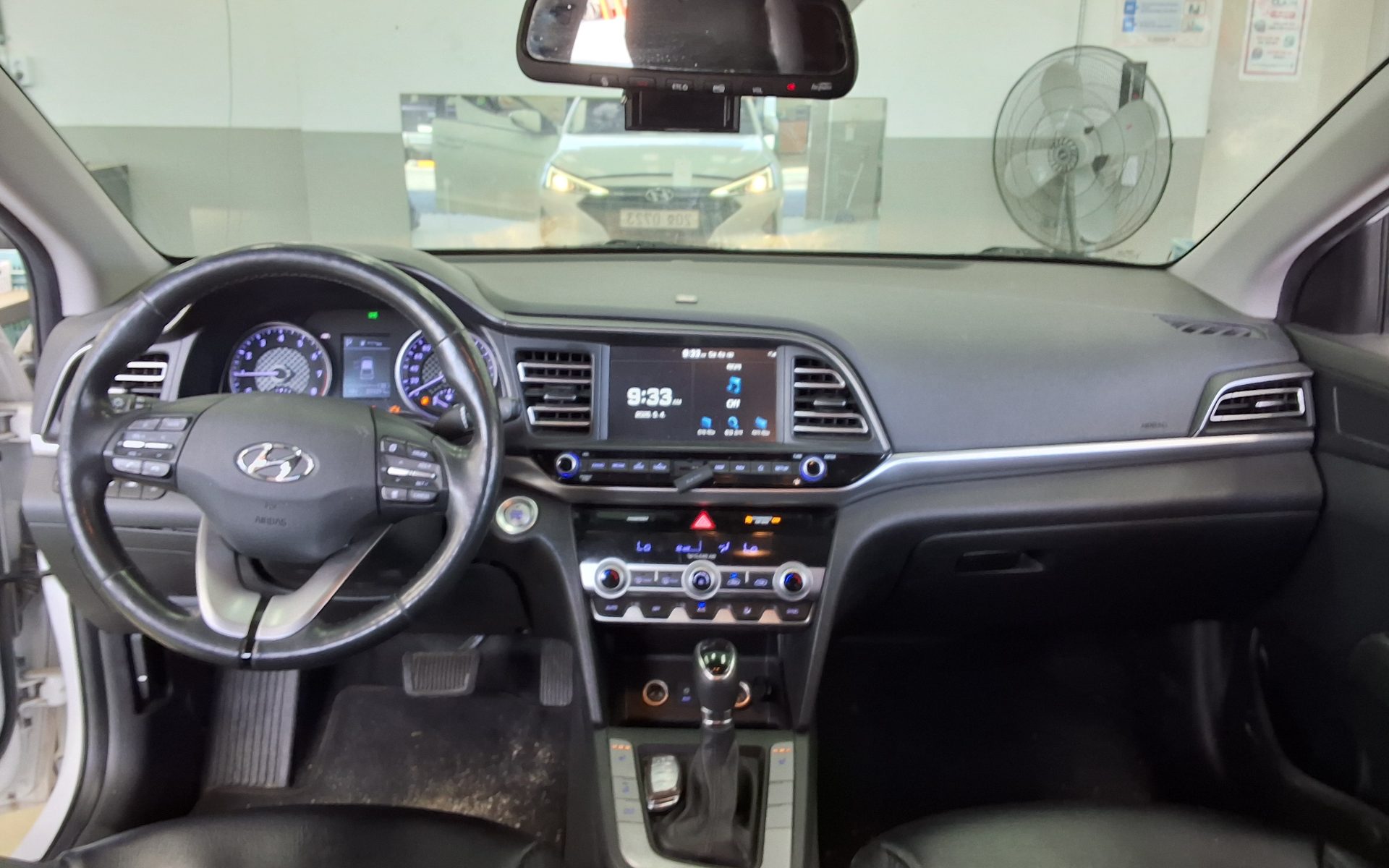 Hyundai Elantra 2019 - Image 10