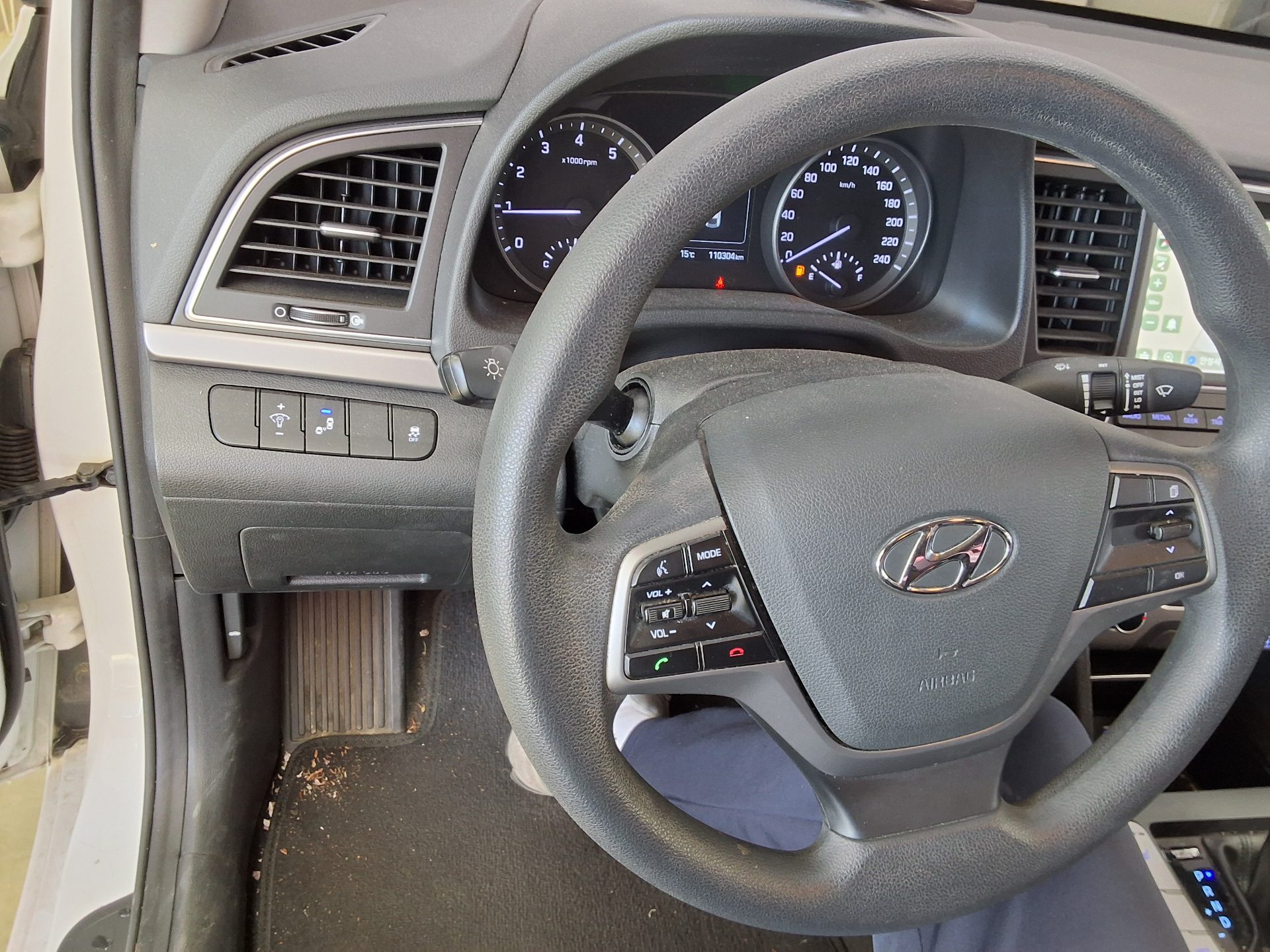 Hyundai Elantra 2018 - Image 16